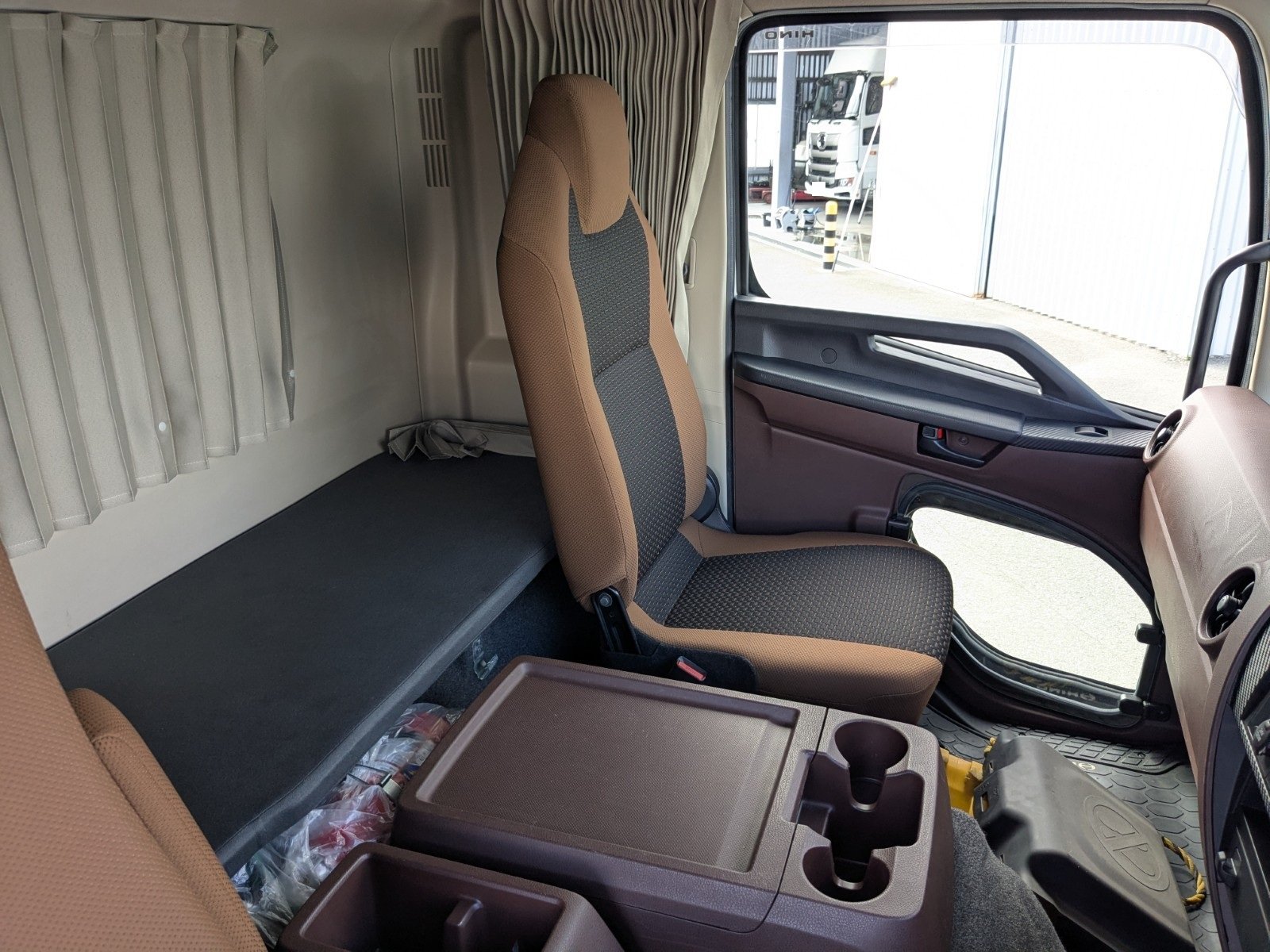 vehicle_image_20260422141707wqXzi3GA6X.jpg