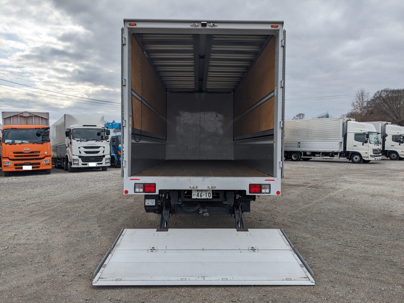 vehicle_image_20260306150833RCoRqYdNNy.jpg