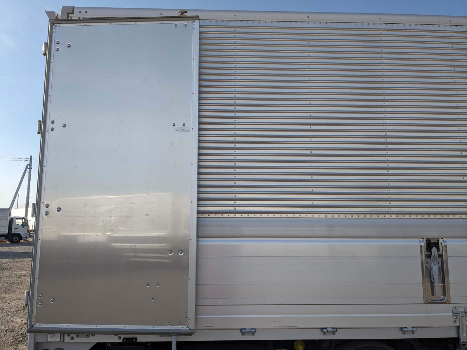 vehicle_image_202602071155193P7PCoweFf.jpg
