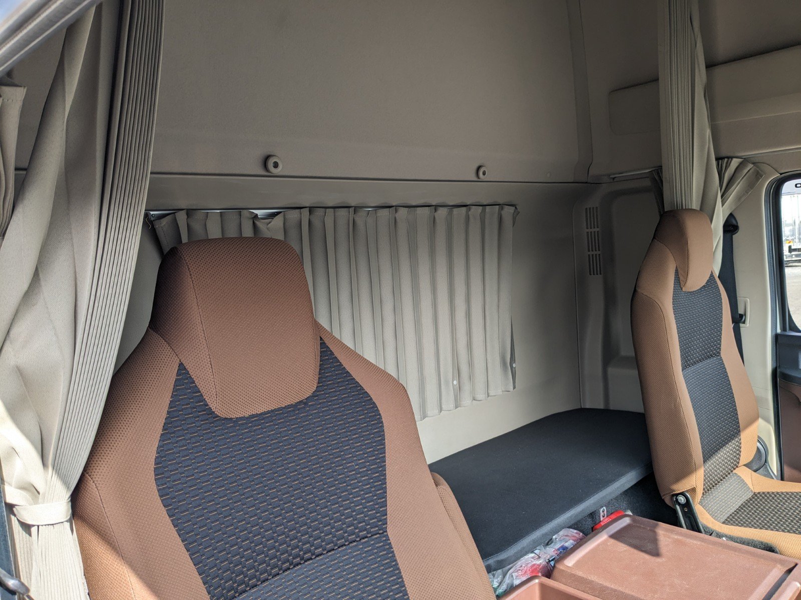 vehicle_image_2026020711504709SnZ4Jv0C.jpg