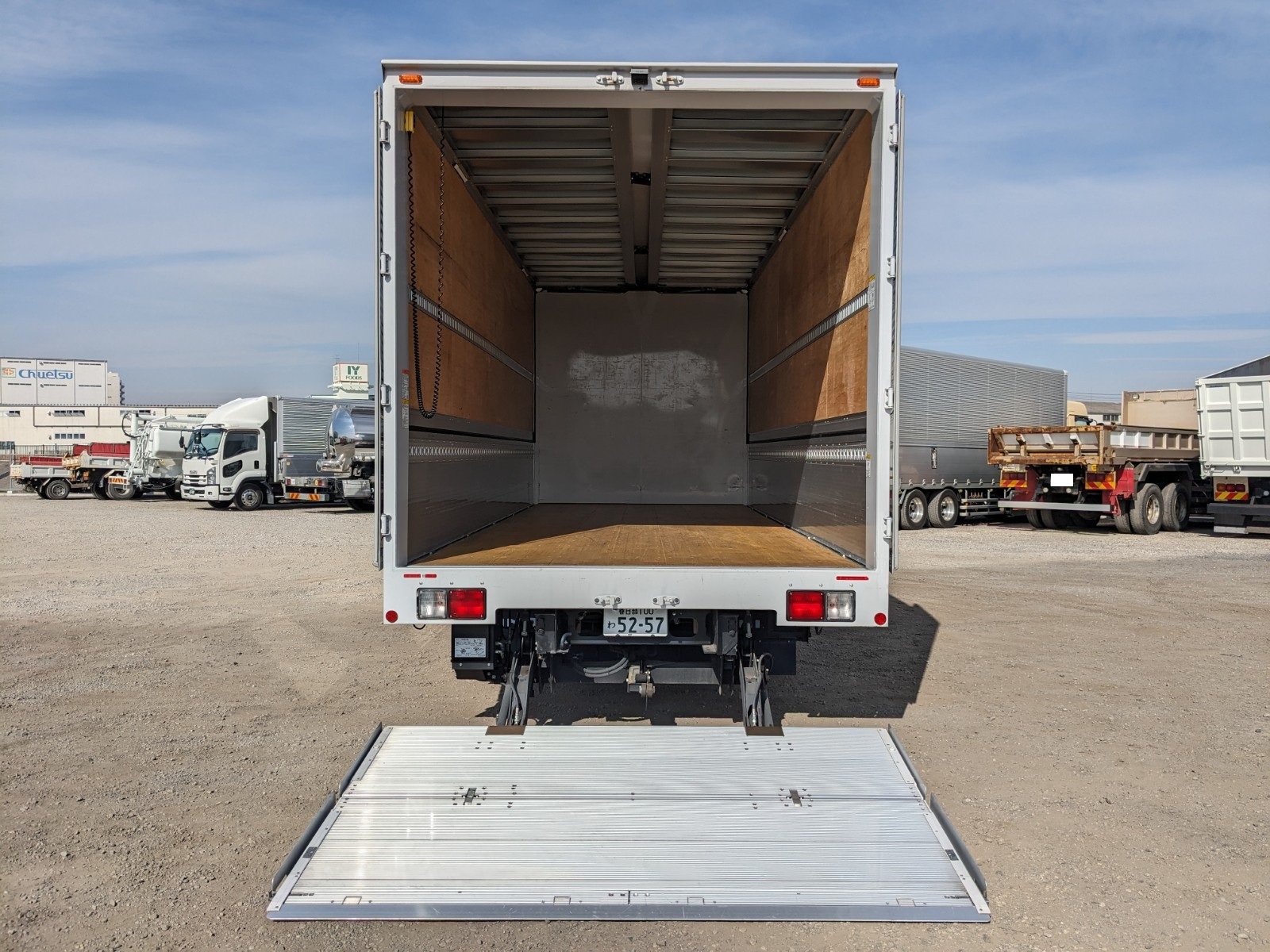 vehicle_image_20260207115047DS7rIPvbjb.jpg