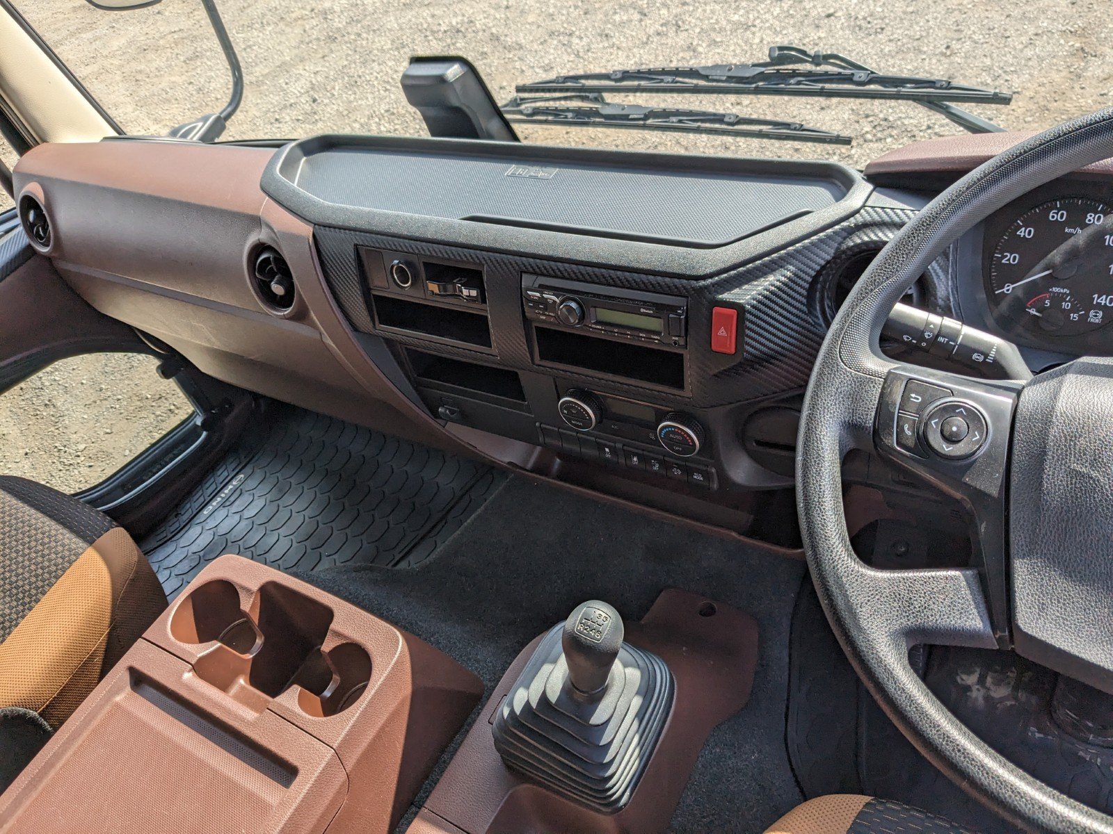 vehicle_image_20260207115047YtMdjOJr0i.jpg