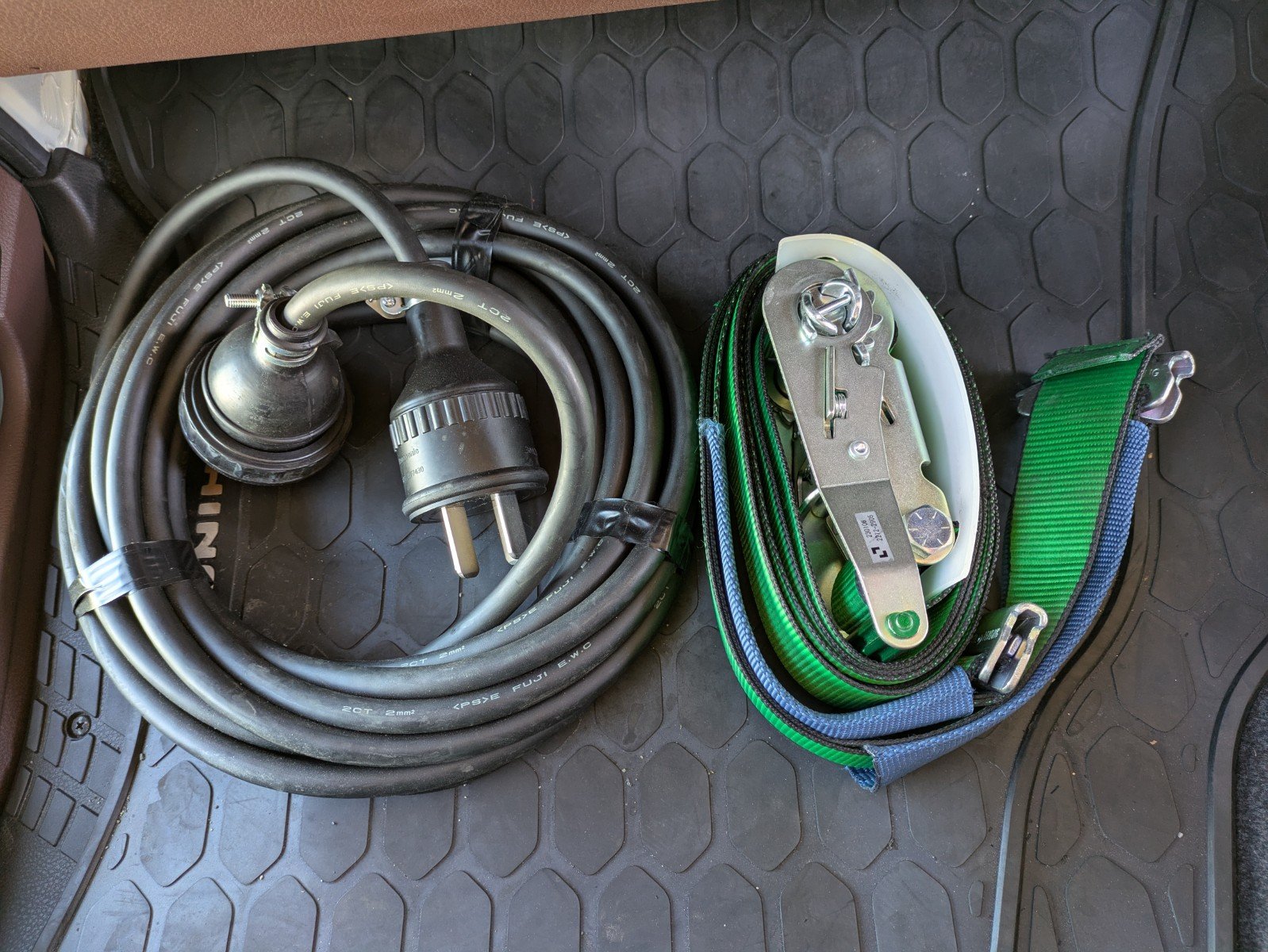 vehicle_image_20260312090637CZBjuKXwgr.jpg