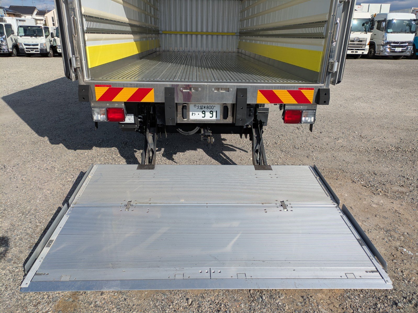vehicle_image_20260312085732jTS2vIyBbj.jpg
