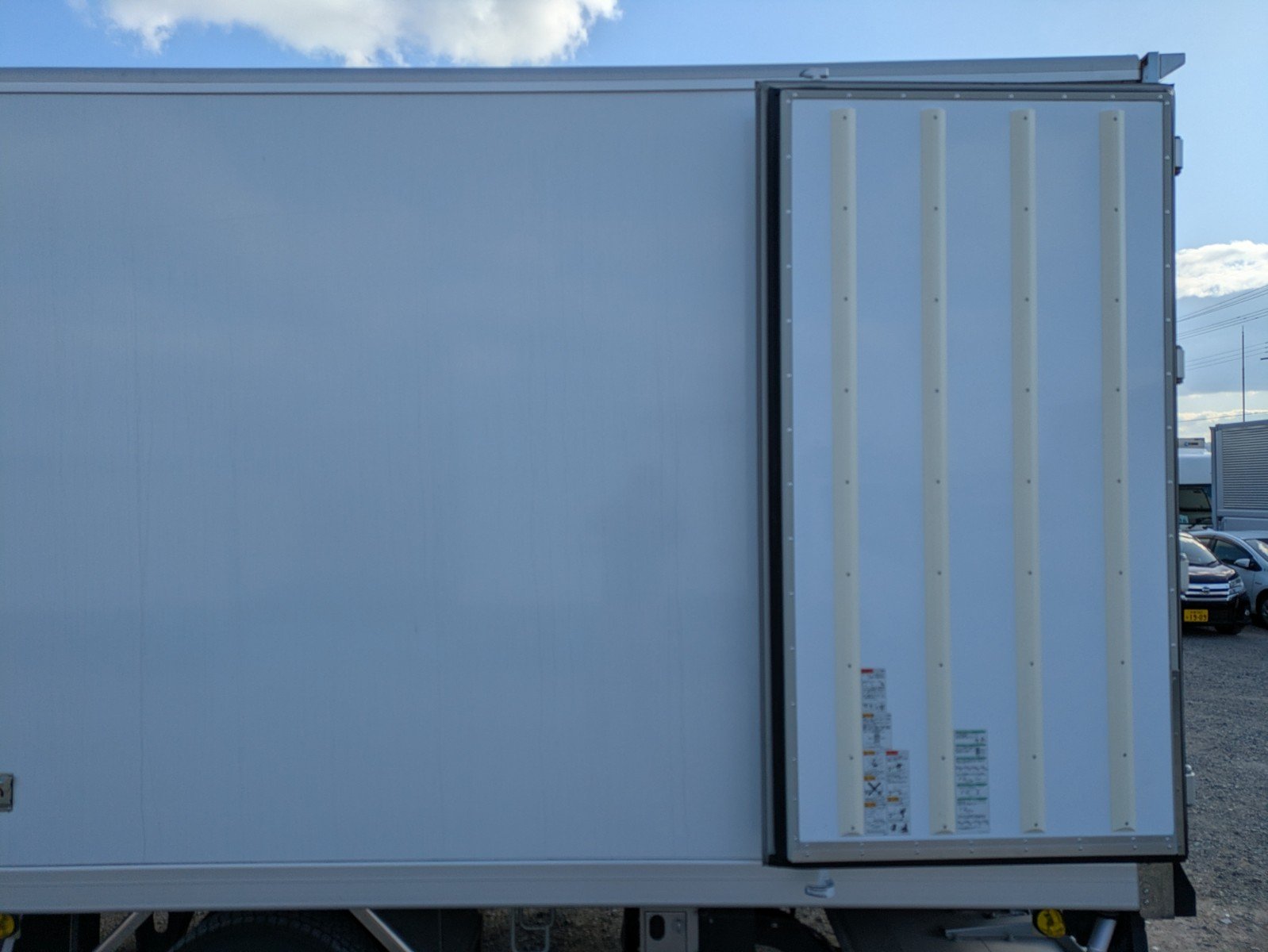 vehicle_image_20260312085732jpRybJ8lhI.jpg