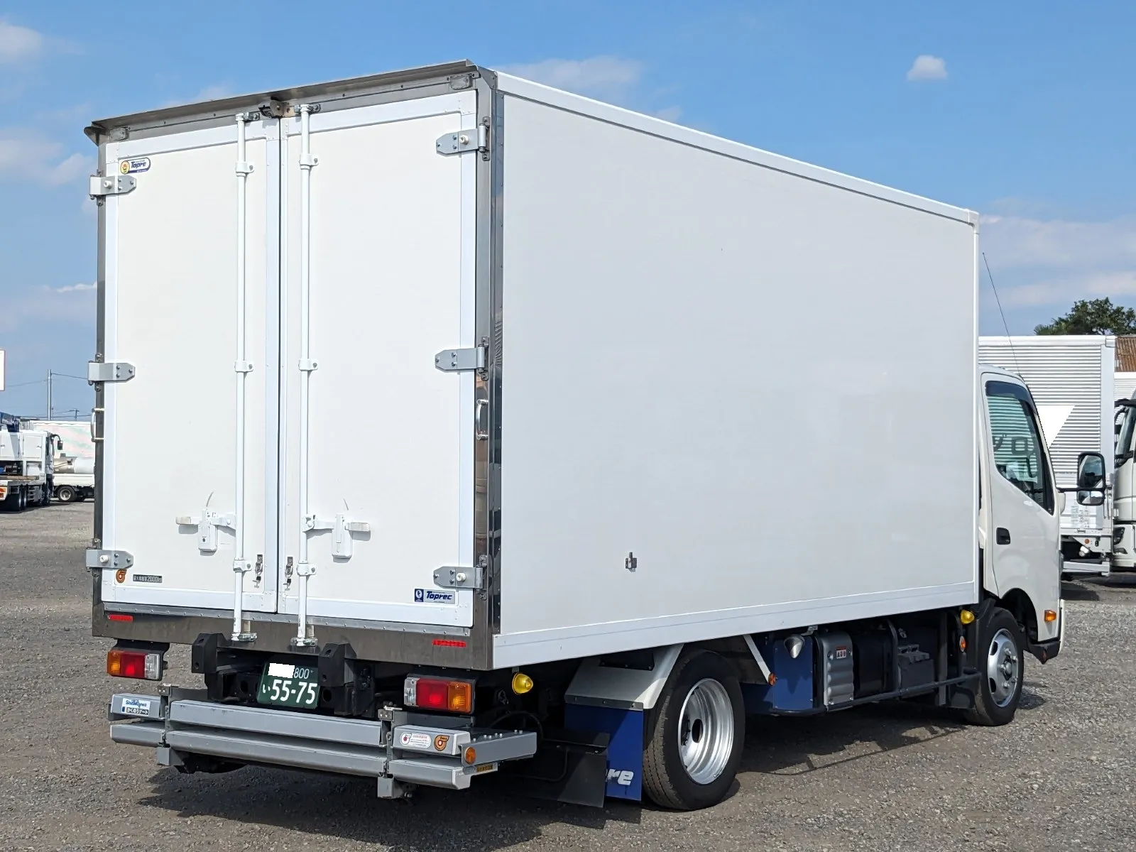 vehicle_image_202607131808285zoyFang5C.webp