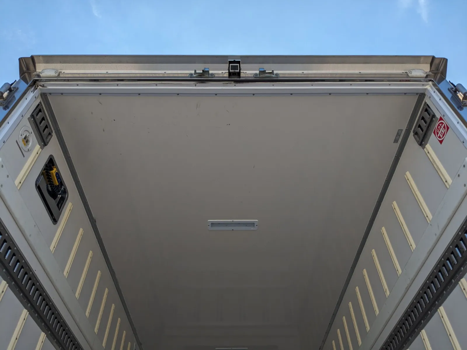vehicle_image_20260713180831rbrBwLxTPa.webp