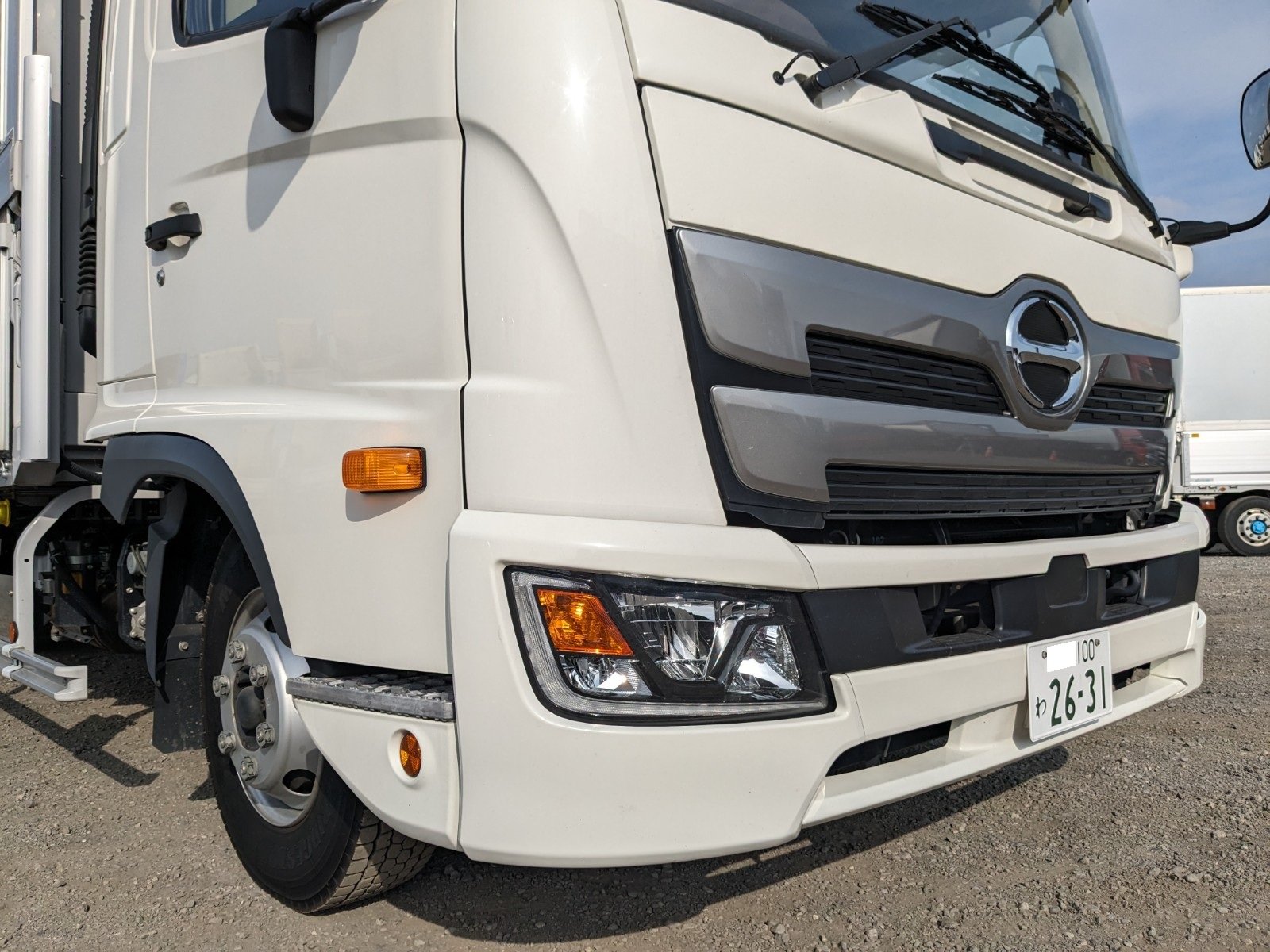 vehicle_image_2026050111341477W1wMk10H.jpg