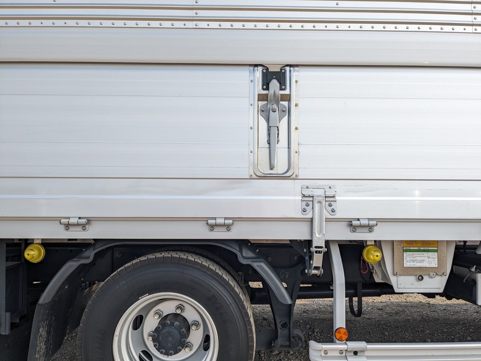 vehicle_image_20260501113414HZrBwddHoa.jpg