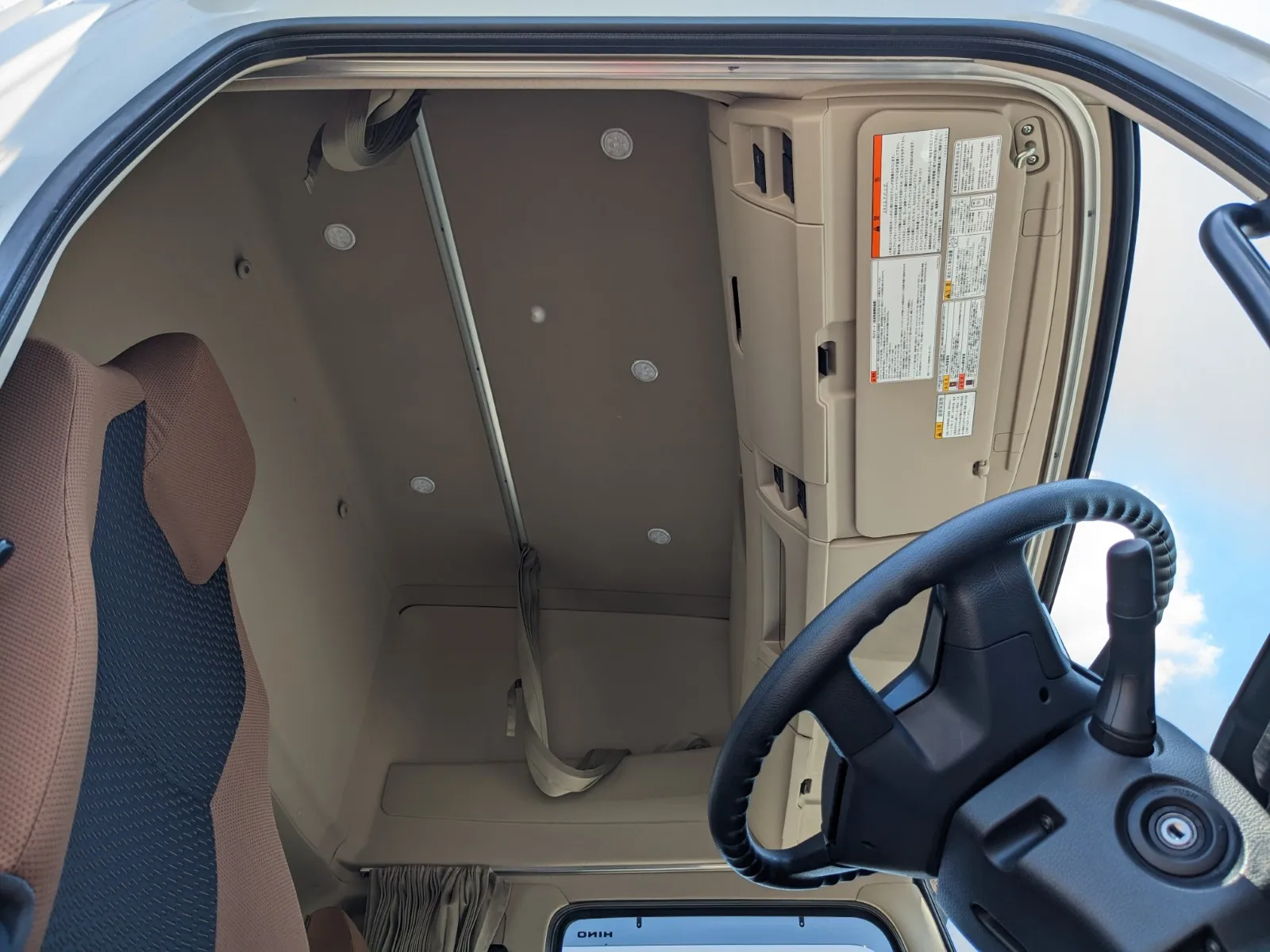 vehicle_image_20260710100200nidayK8gJr.webp