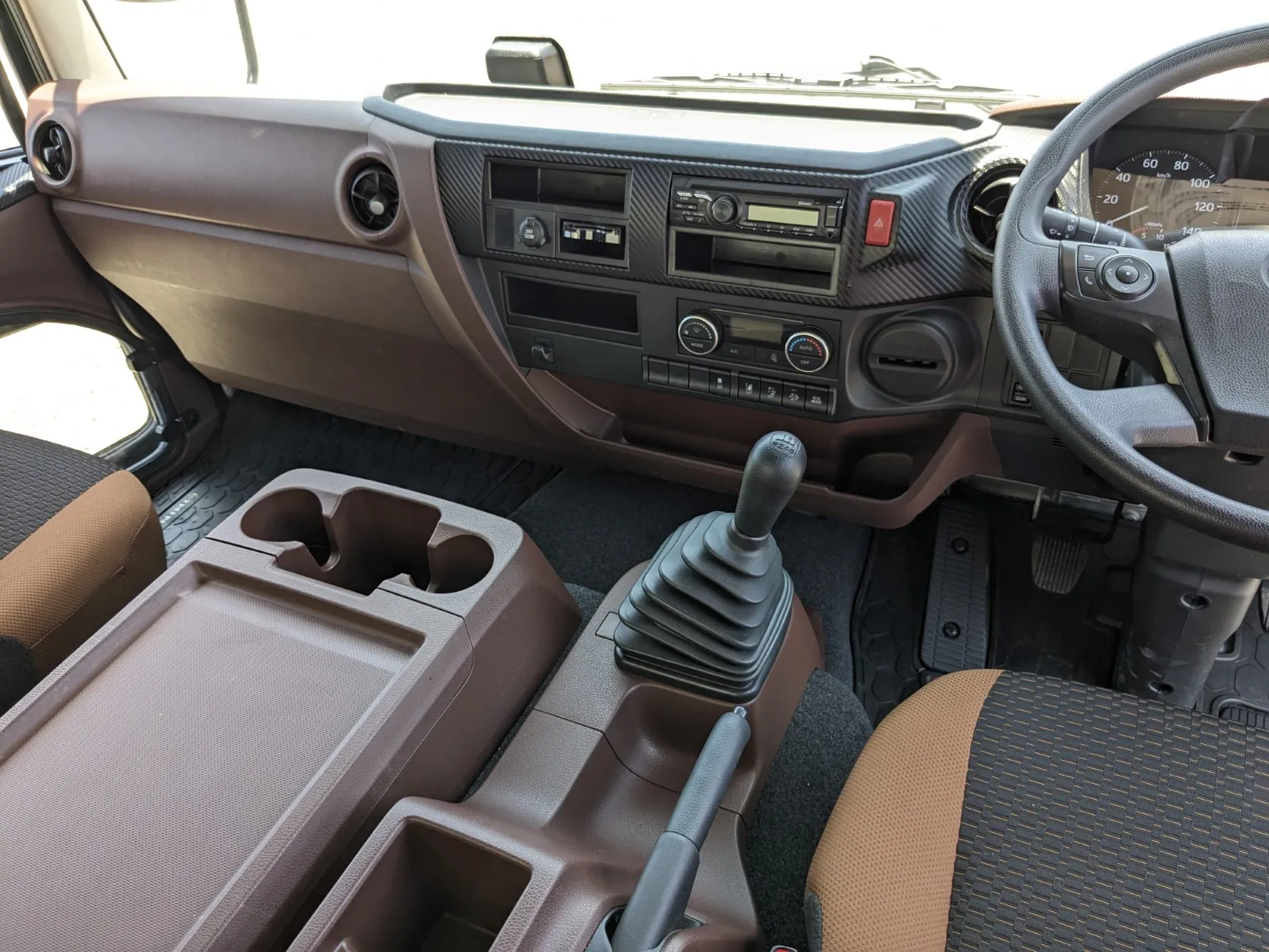 vehicle_image_202607101002010OMOpZeCXr.webp