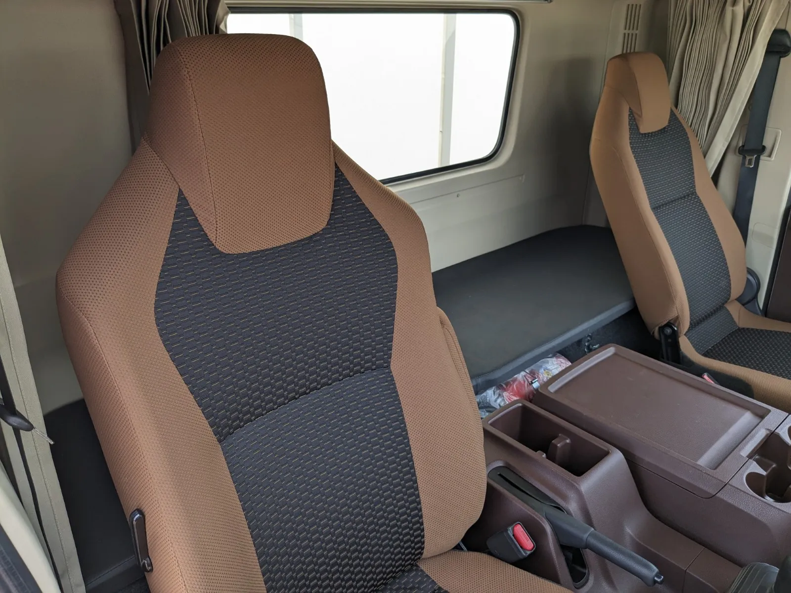 vehicle_image_20260710100201e65An1Pt2L.webp