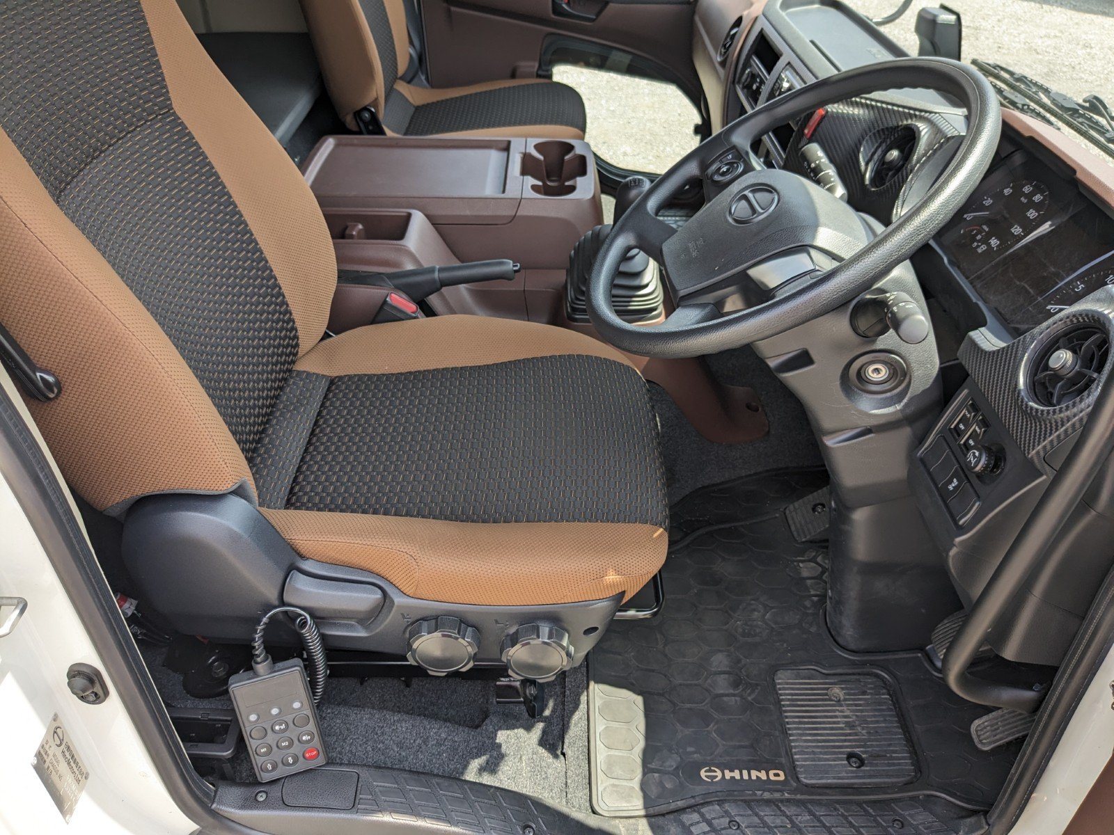 vehicle_image_202605190930318sXRlofesG.jpg
