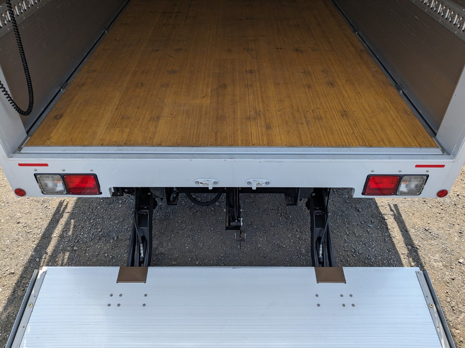 vehicle_image_20260519093031AV757VvD0A.jpg