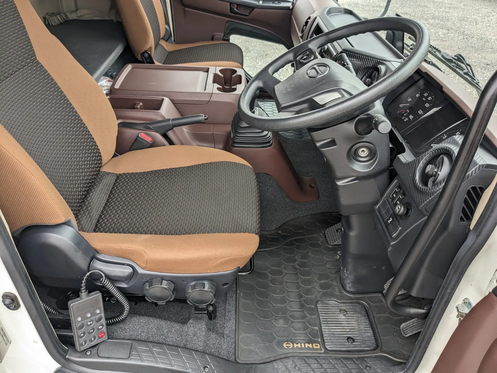 vehicle_image_202607141103530t8XYHGadE.webp