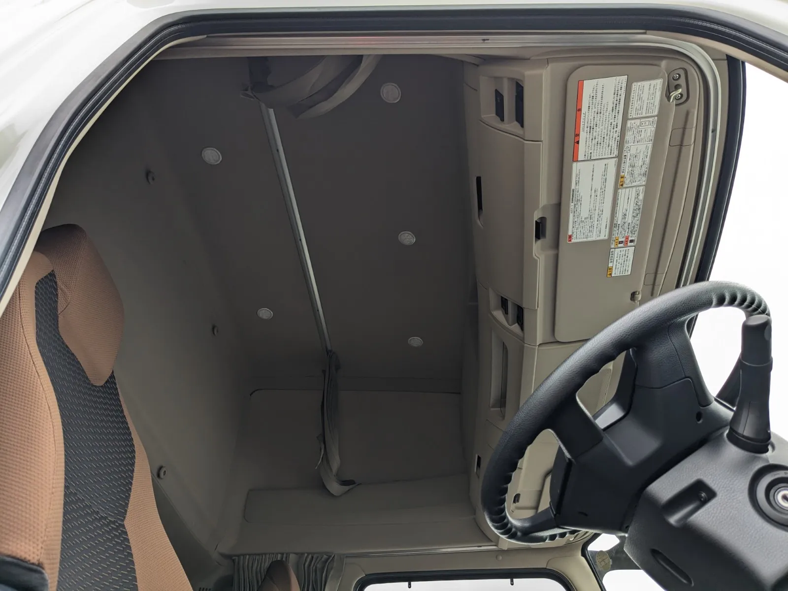 vehicle_image_20260714110353CGQedMbObg.webp