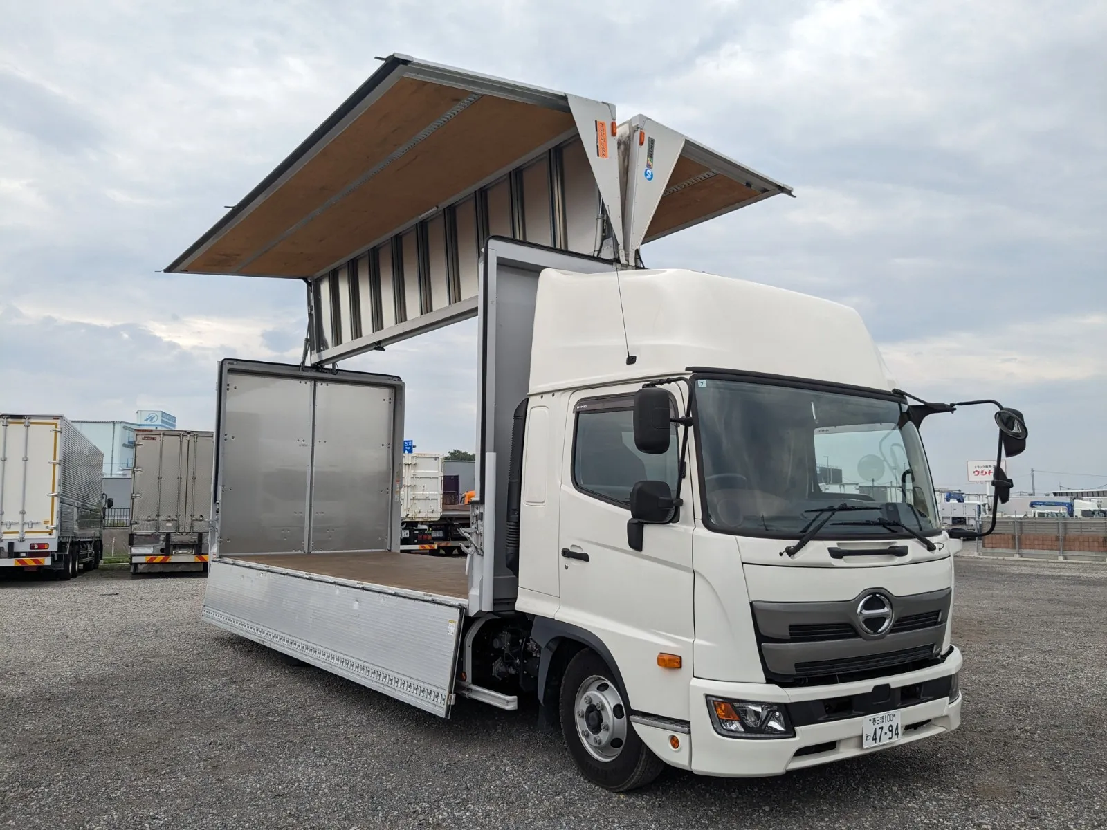 vehicle_image_20260714103649TRIT8u6hGZ.webp
