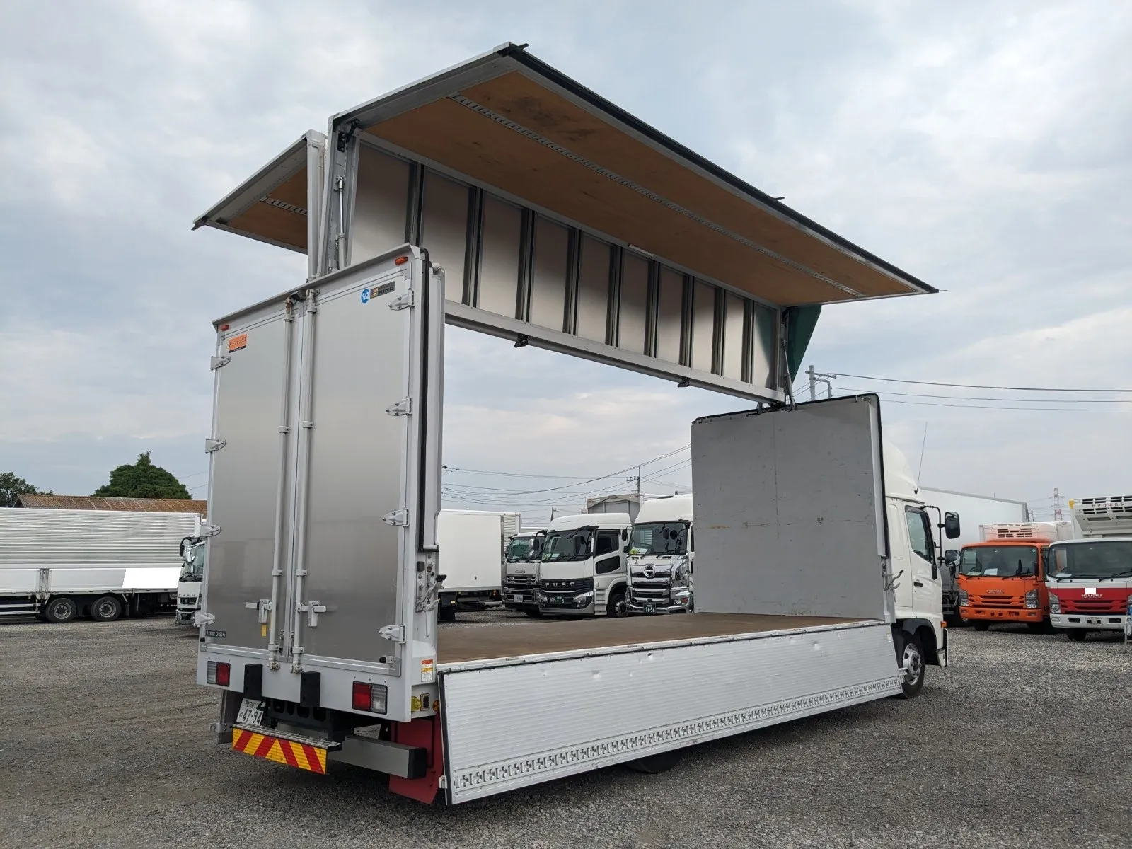 vehicle_image_20260714103650GnTfFWuD1E.webp