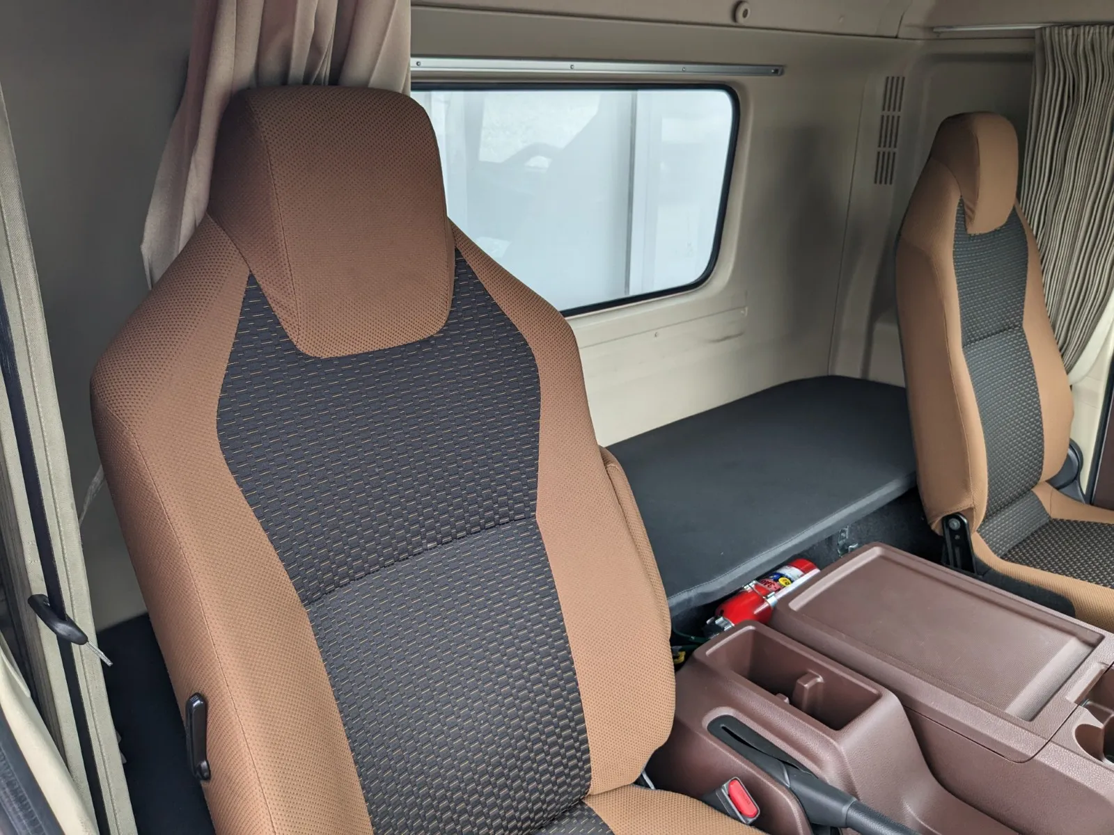 vehicle_image_20260714103652T3g4F6EgeJ.webp