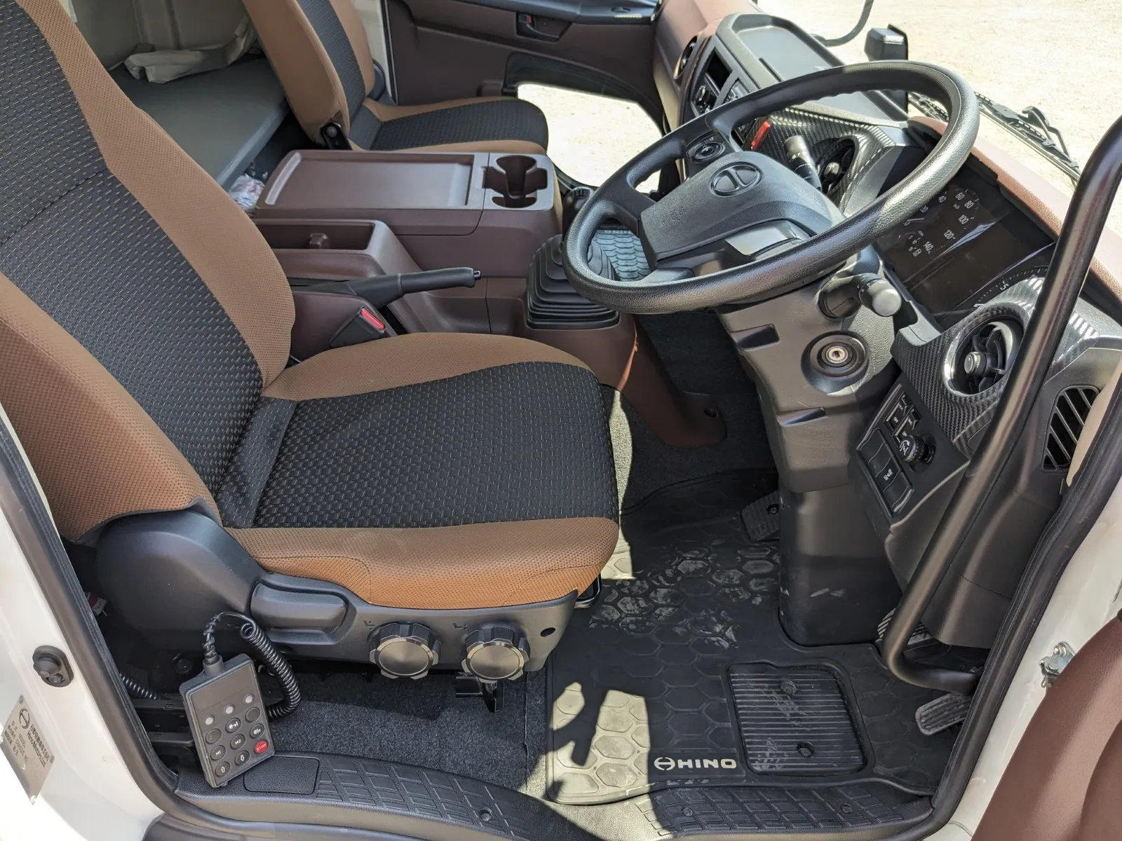 vehicle_image_20260710095147xBj2GflJXK.webp