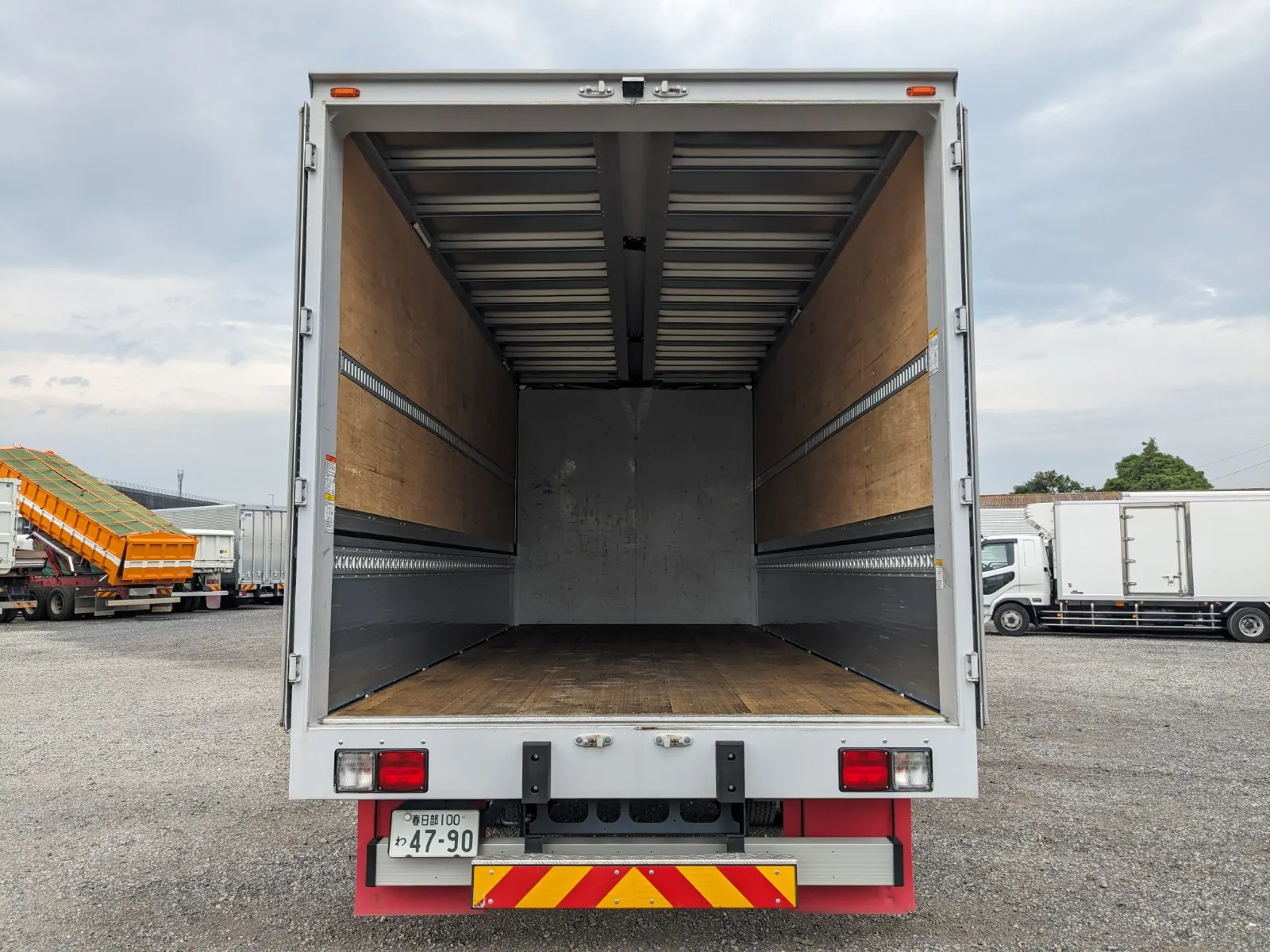 vehicle_image_202607141046218Dx2NDskVj.webp