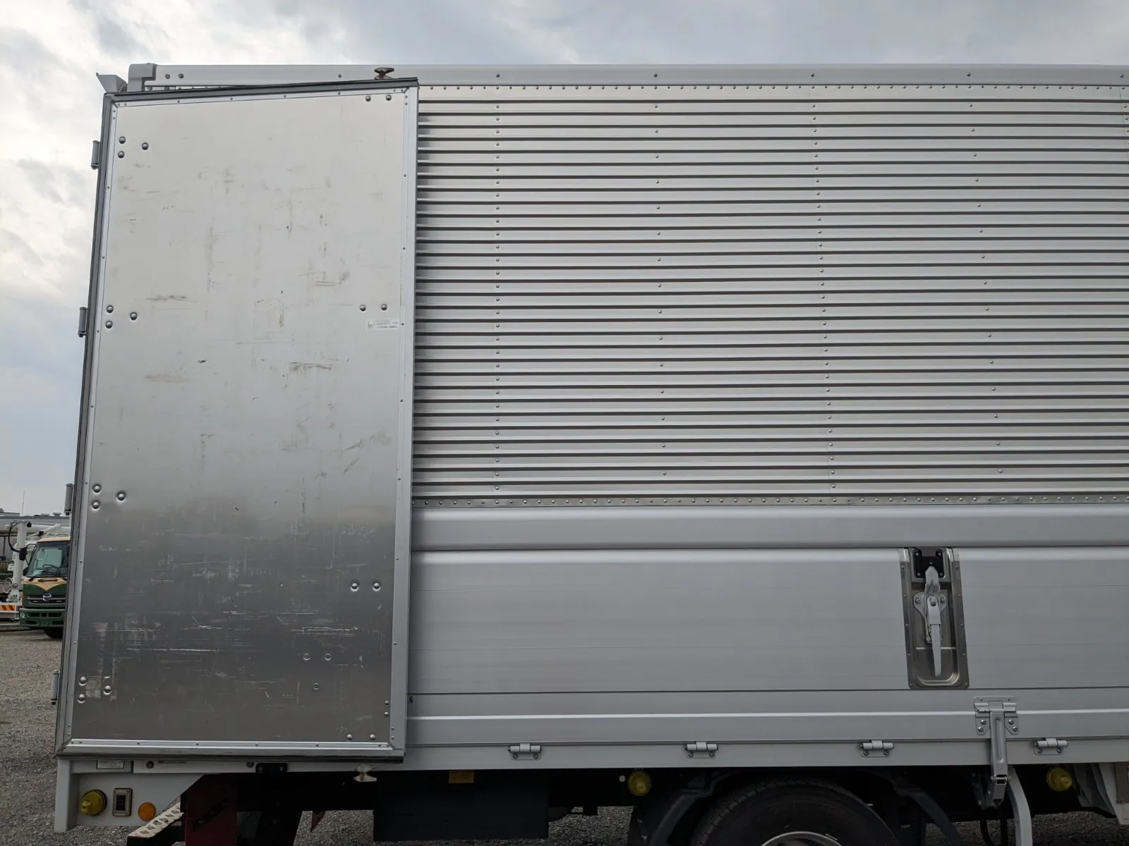 vehicle_image_202607141046279H1CCE3cjo.webp