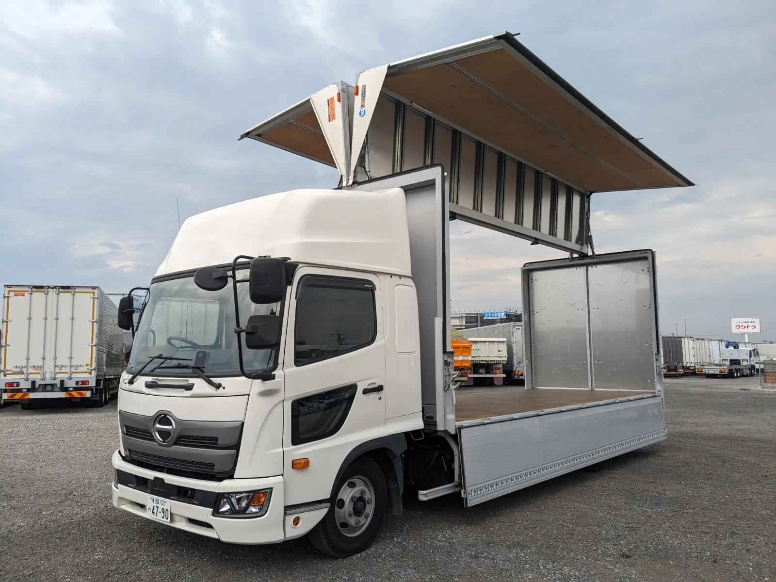 vehicle_image_202607141046307jRDxRRxPa.webp