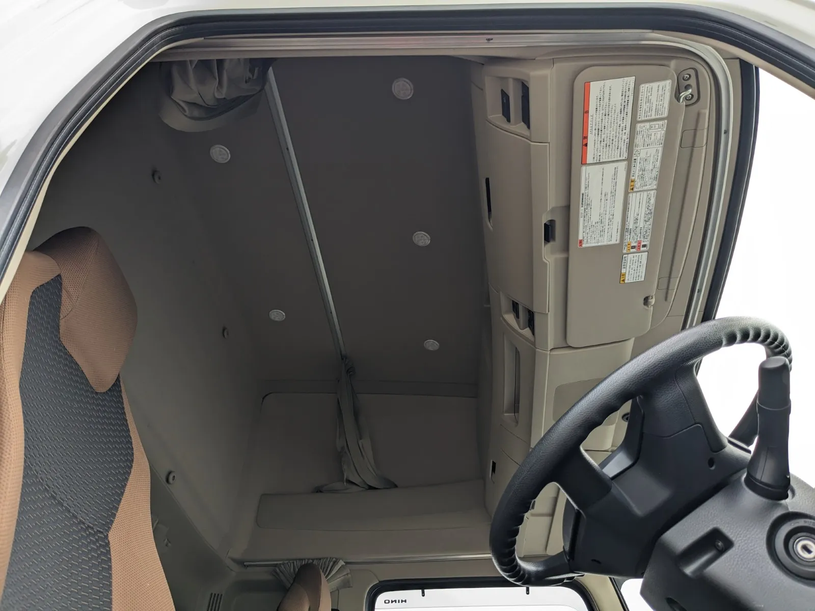 vehicle_image_202607141046321BvakV1qW7.webp