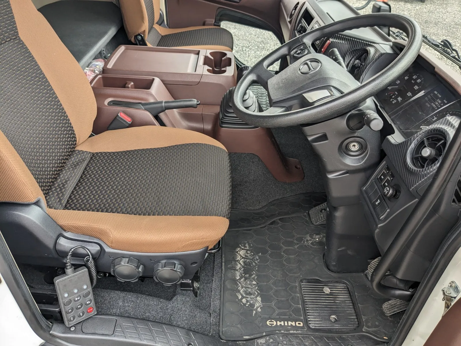 vehicle_image_20260714104632W8qHgDFjlD.webp