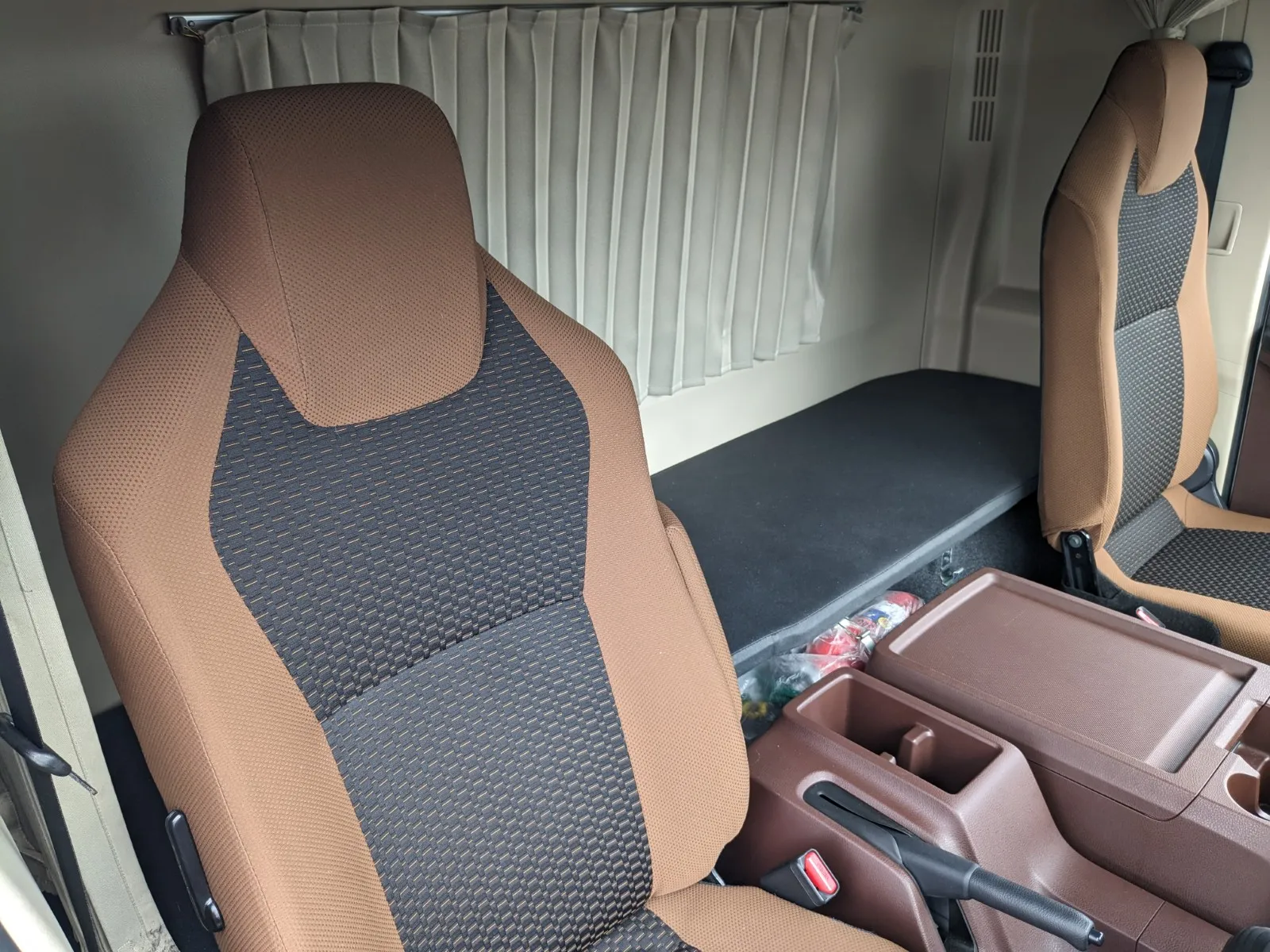 vehicle_image_20260714104633AePRDk8zFY.webp
