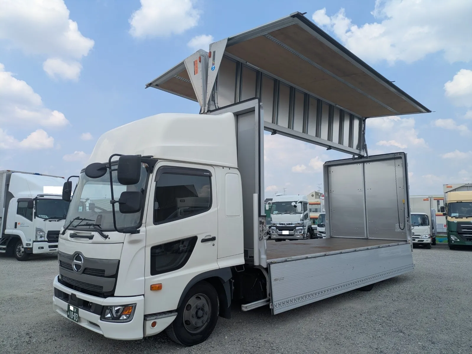 vehicle_image_20260804112802egYMHpdK6J.webp