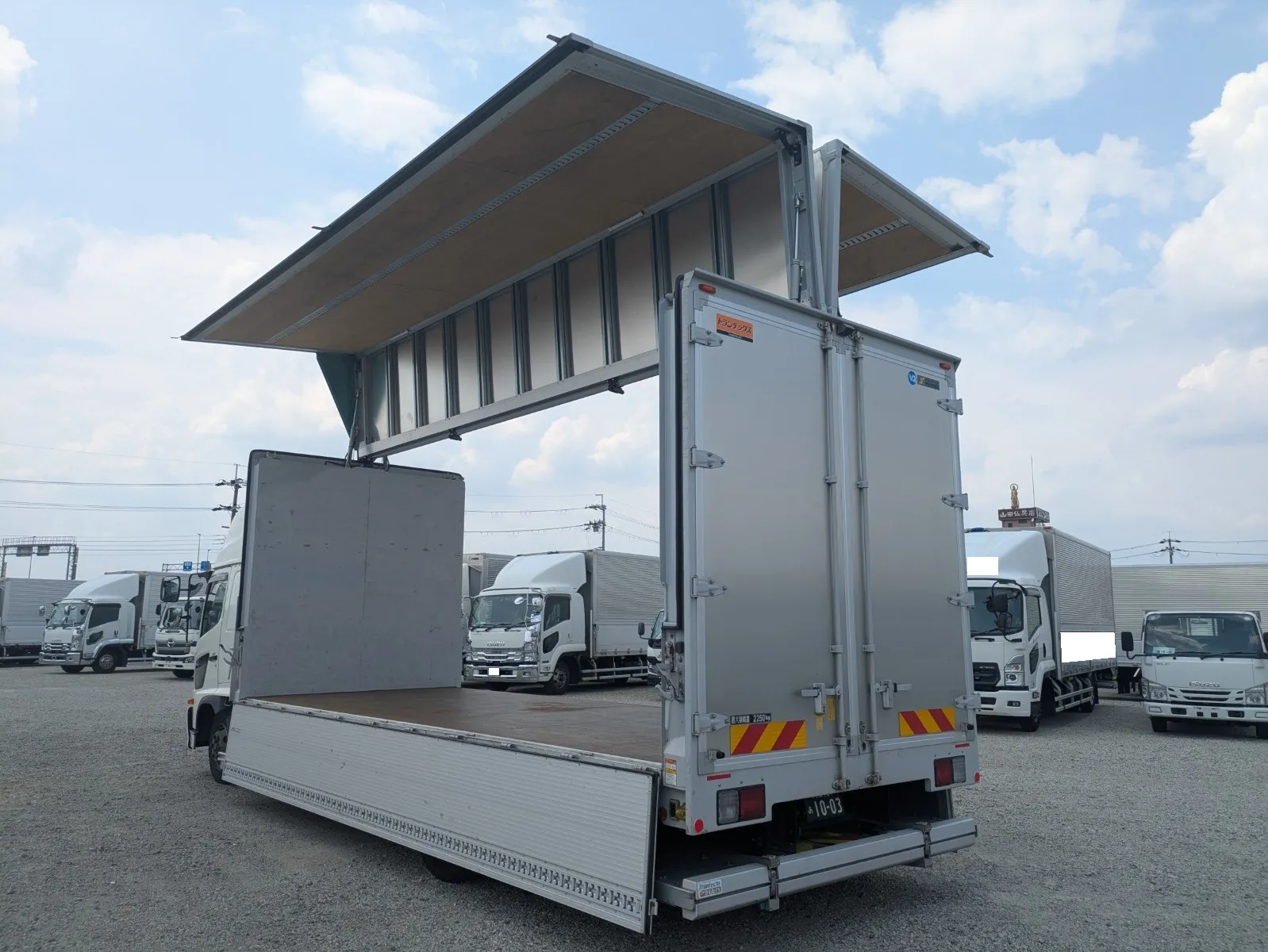 vehicle_image_20260804112803cU1OXqAp9W.webp