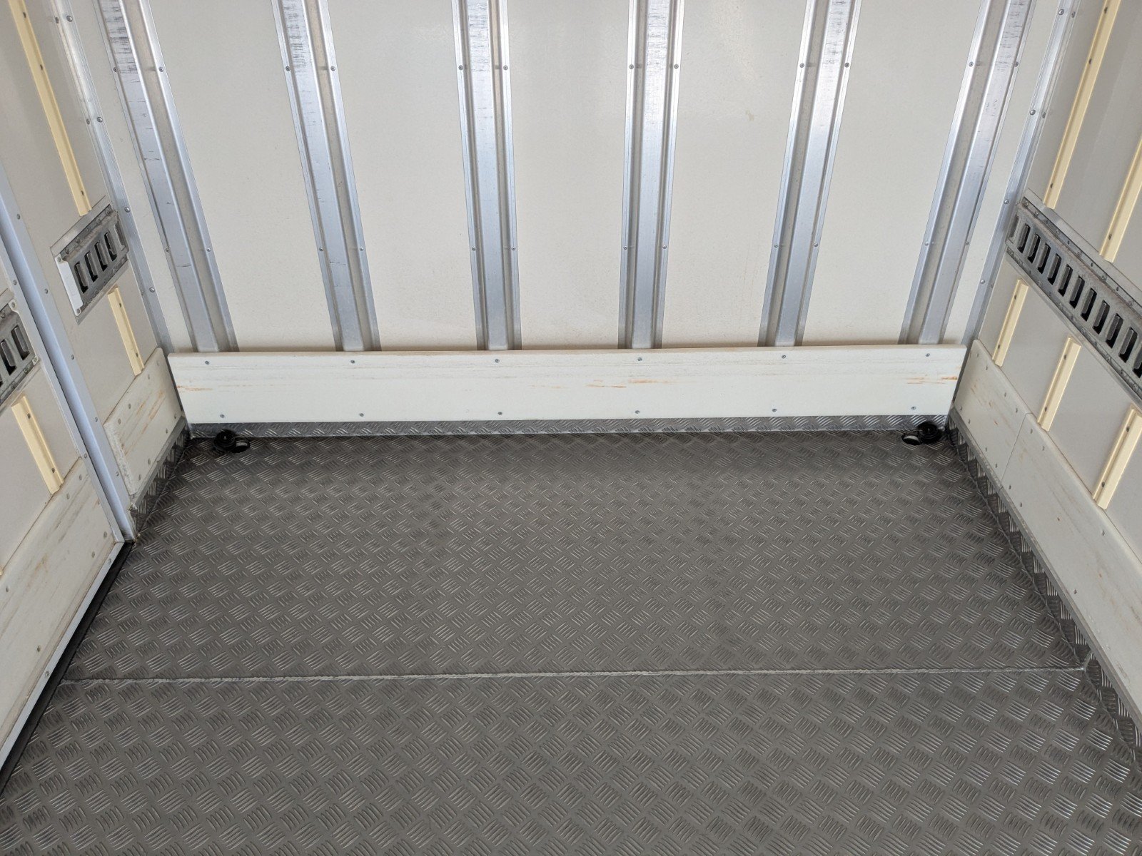 vehicle_image_20260224094339cxcmESeNJV.jpg