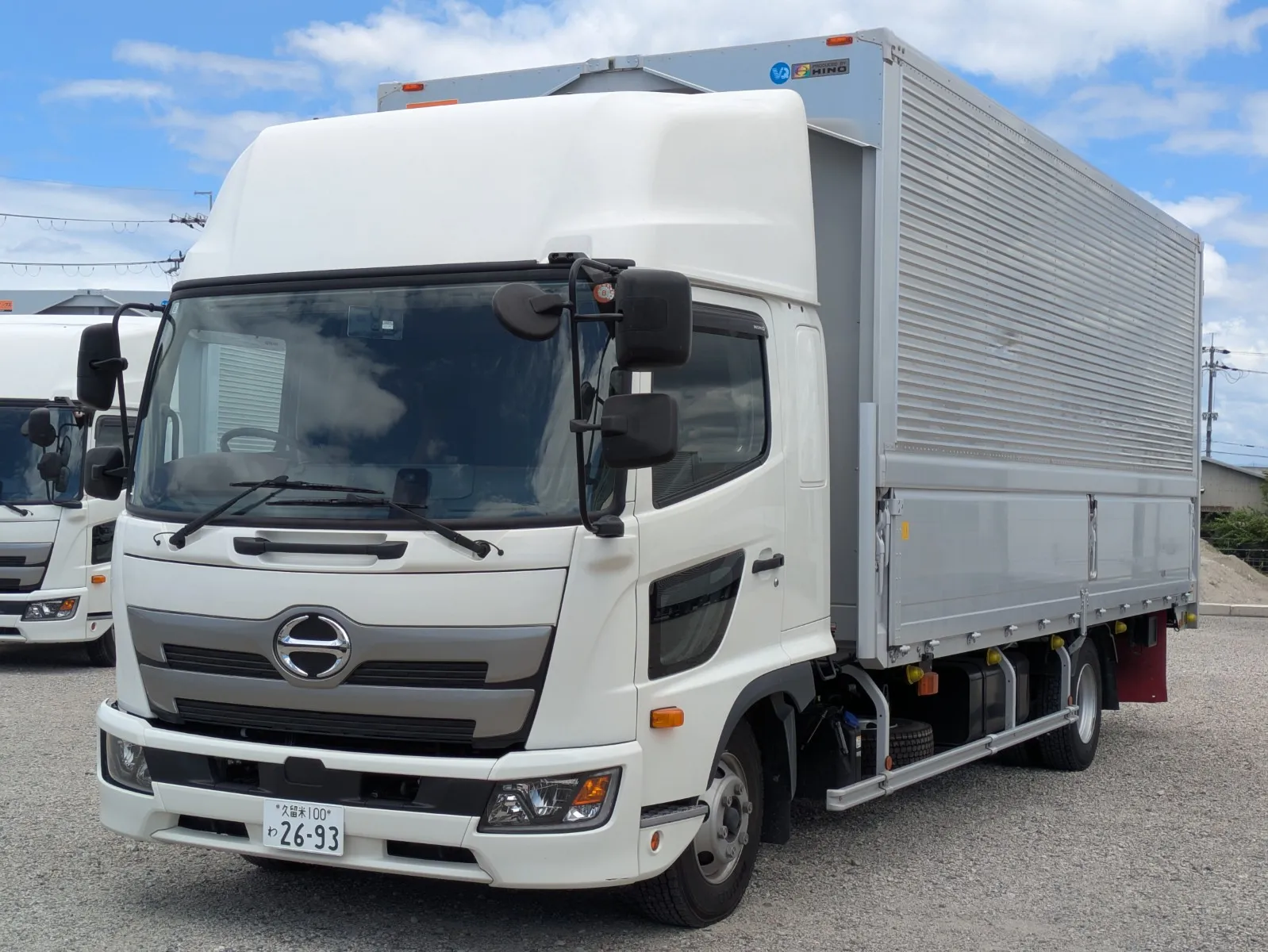 vehicle_image_202608061426200hPsAPyPVj.webp