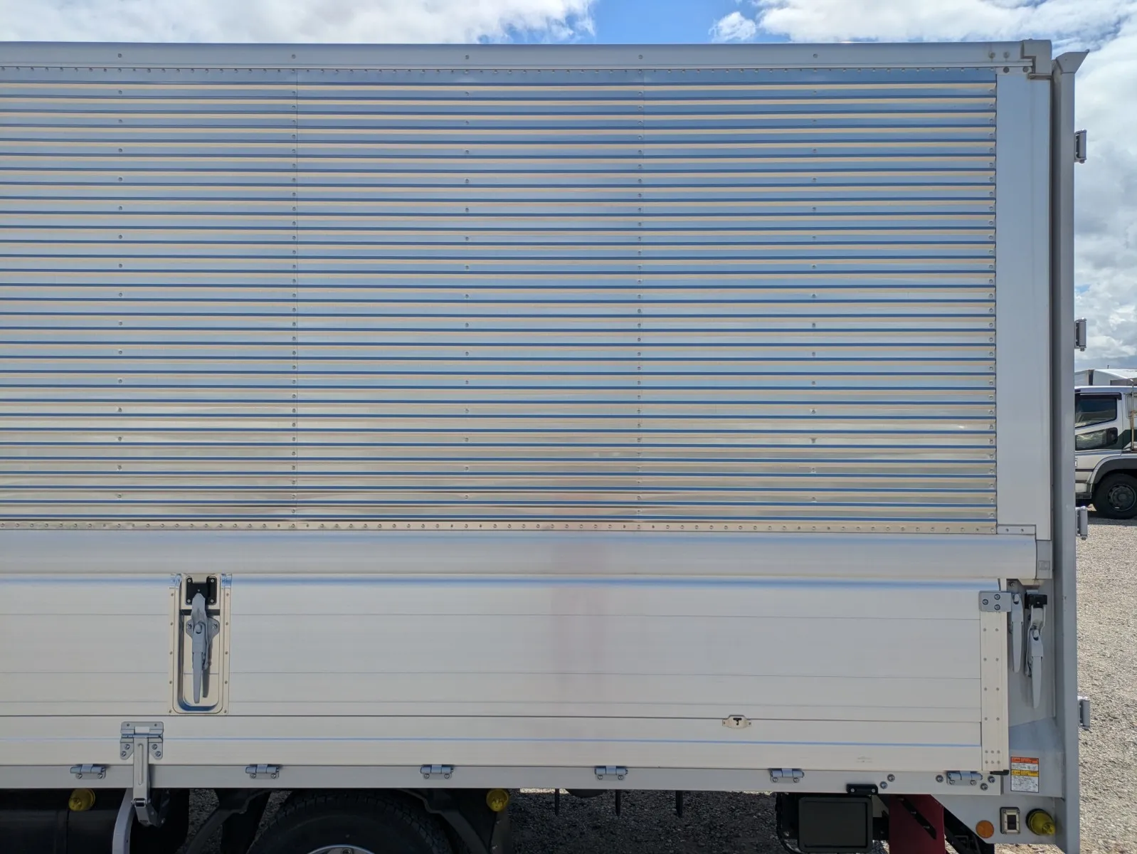 vehicle_image_20260806141516hfIg4U9Q50.webp