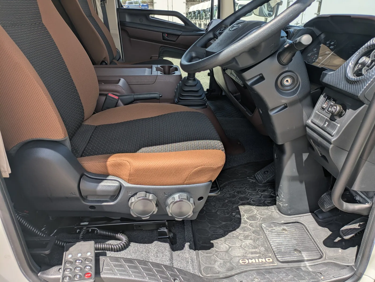 vehicle_image_20260806141523Q18q73e6KV.webp