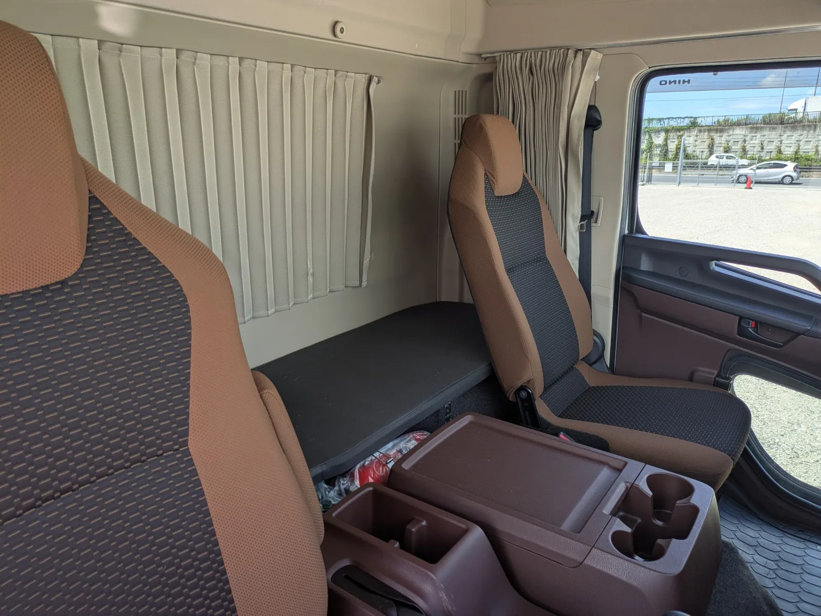 vehicle_image_20260806141524XOFybZHiOF.webp