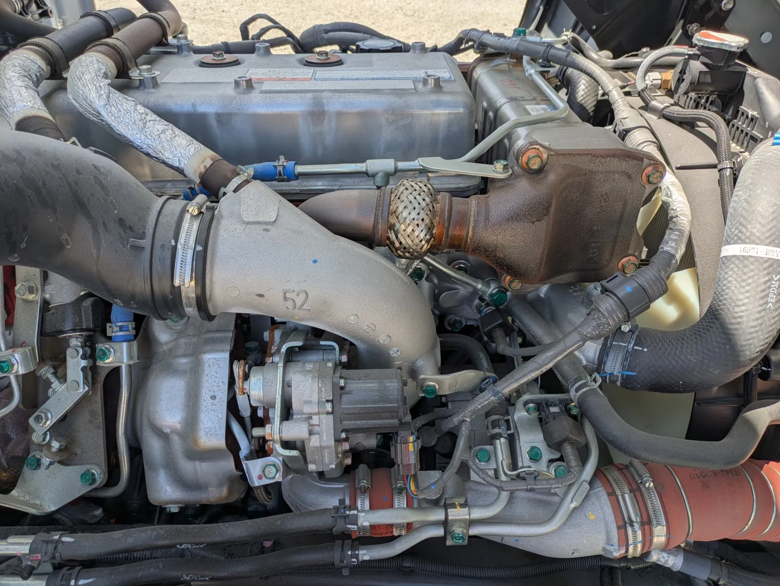 vehicle_image_20260806143708qZLPSjCG2d.webp