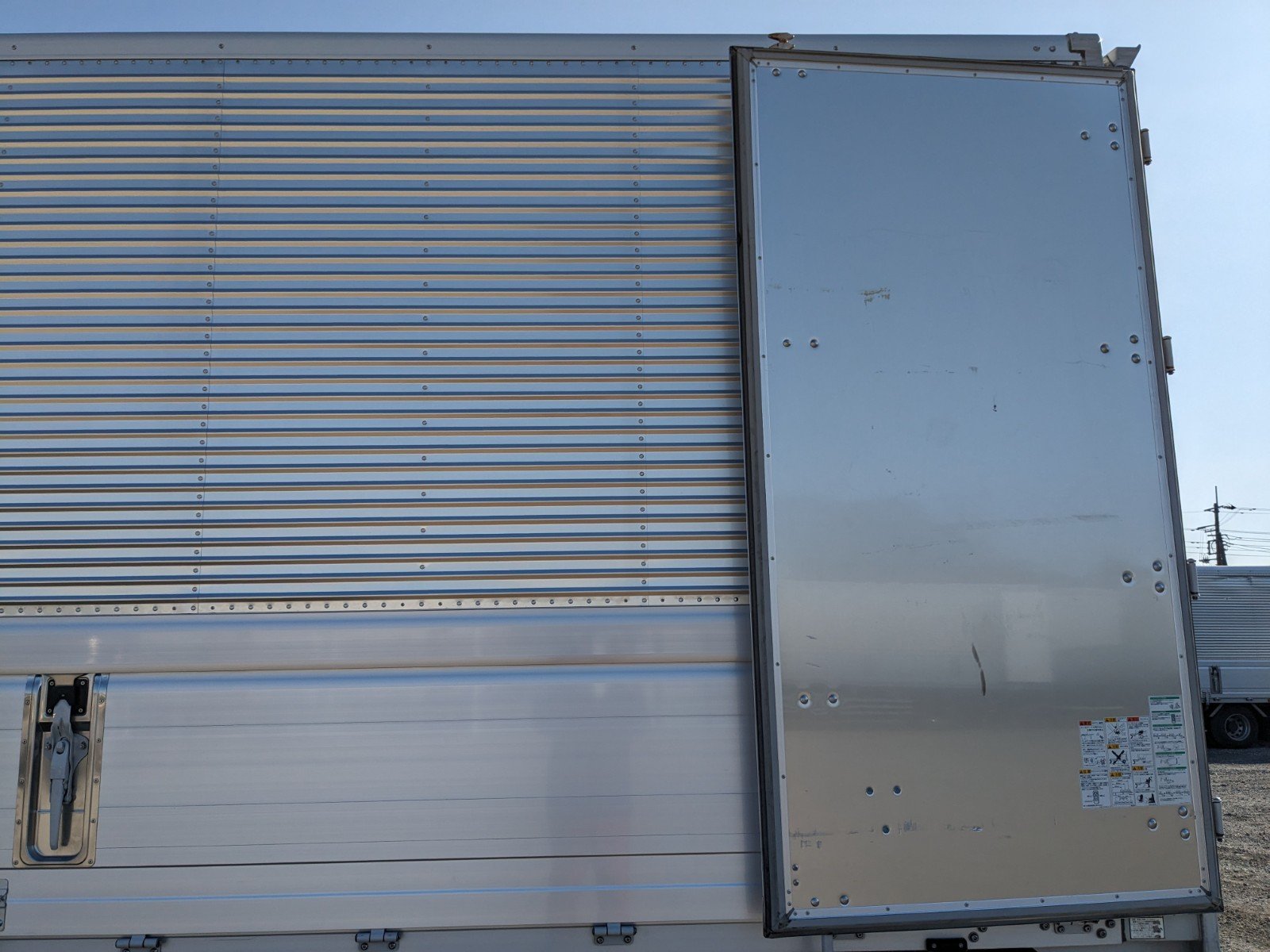 vehicle_image_20260129092903hY4vuoP0Xe.jpg