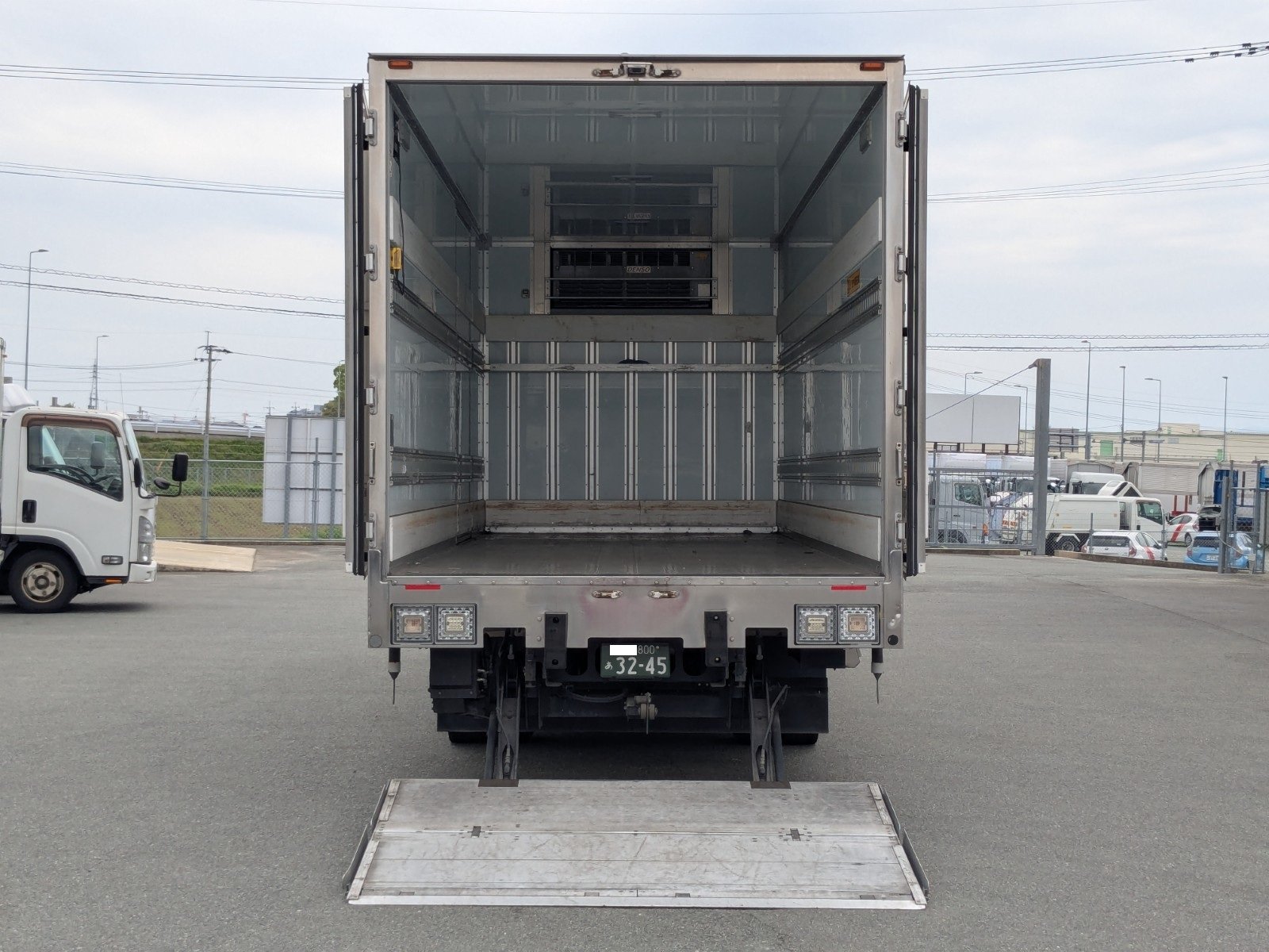 vehicle_image_20260420182524fTaAy6XPO5.jpg