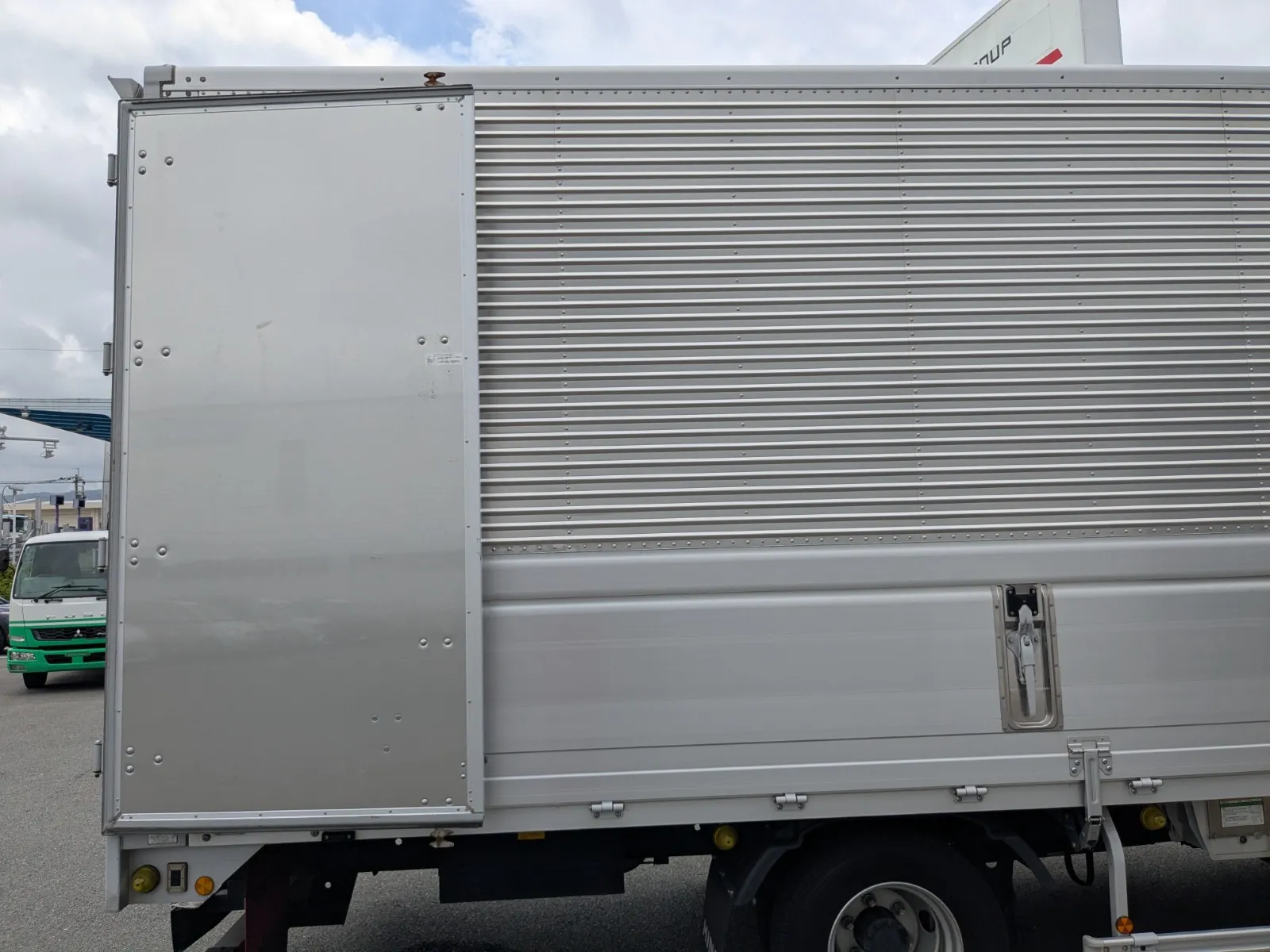 vehicle_image_20260716103834URsBYQlzok.webp