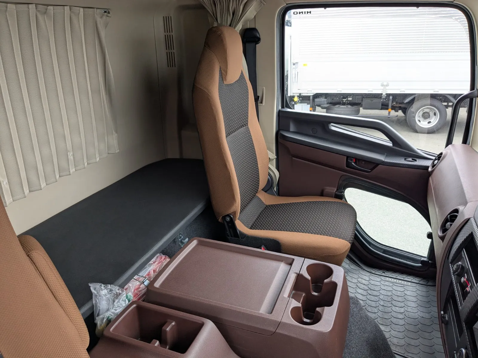 vehicle_image_20260716103840HE0VM9wjYz.webp