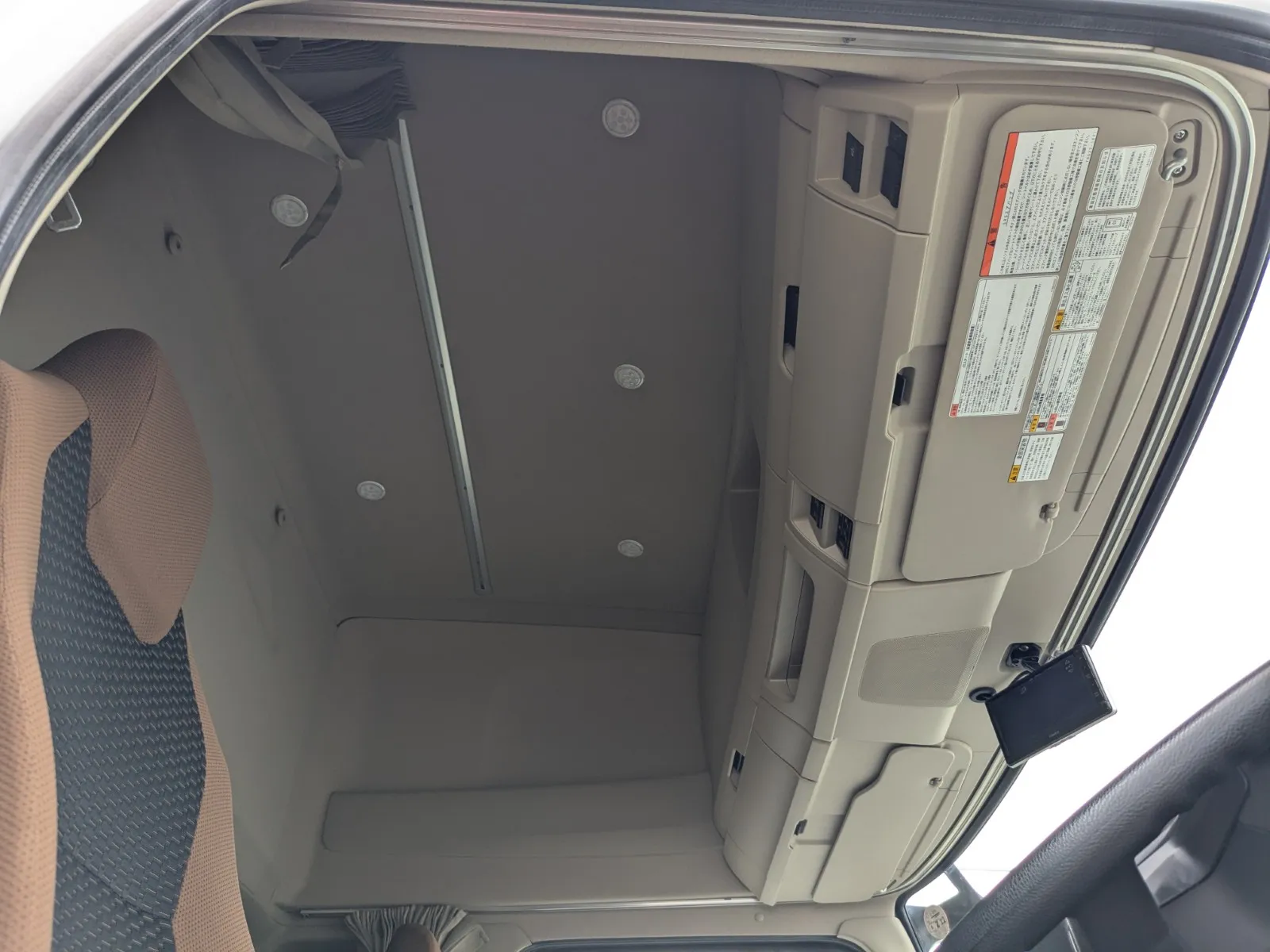 vehicle_image_20260716103840aeCj8vHLuY.webp