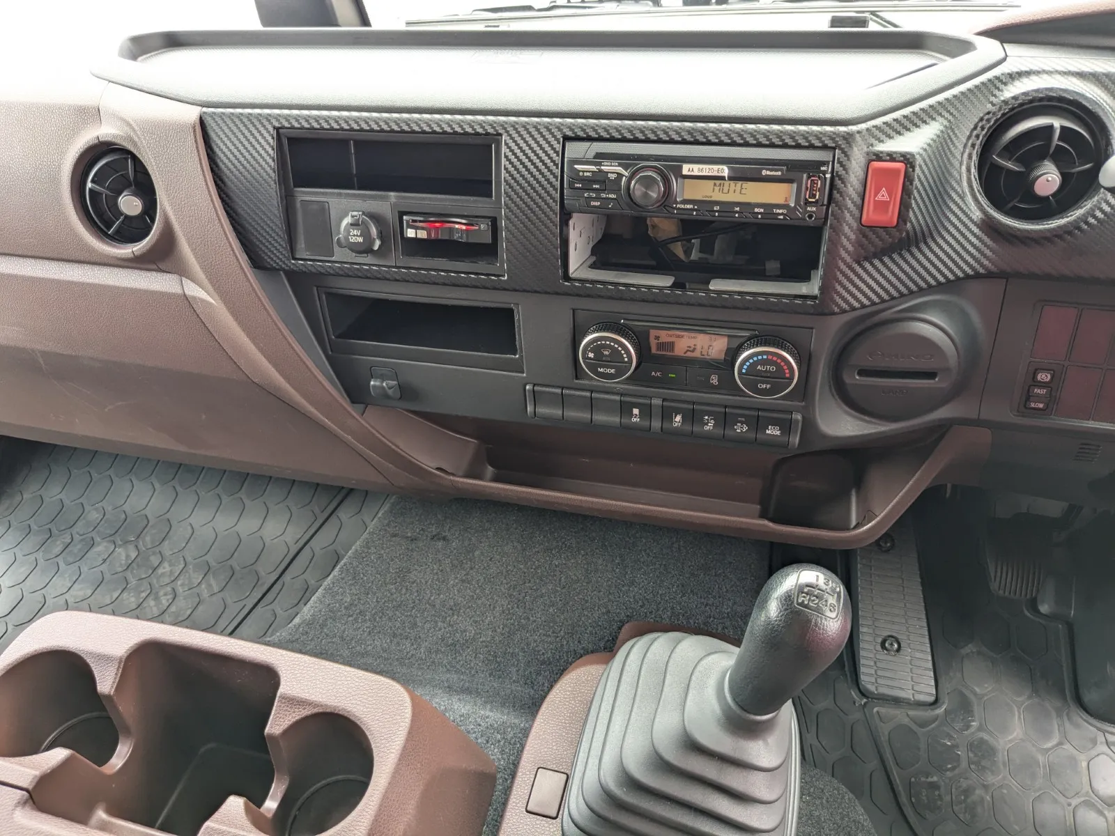 vehicle_image_20260716103841sQsGgY7Niq.webp