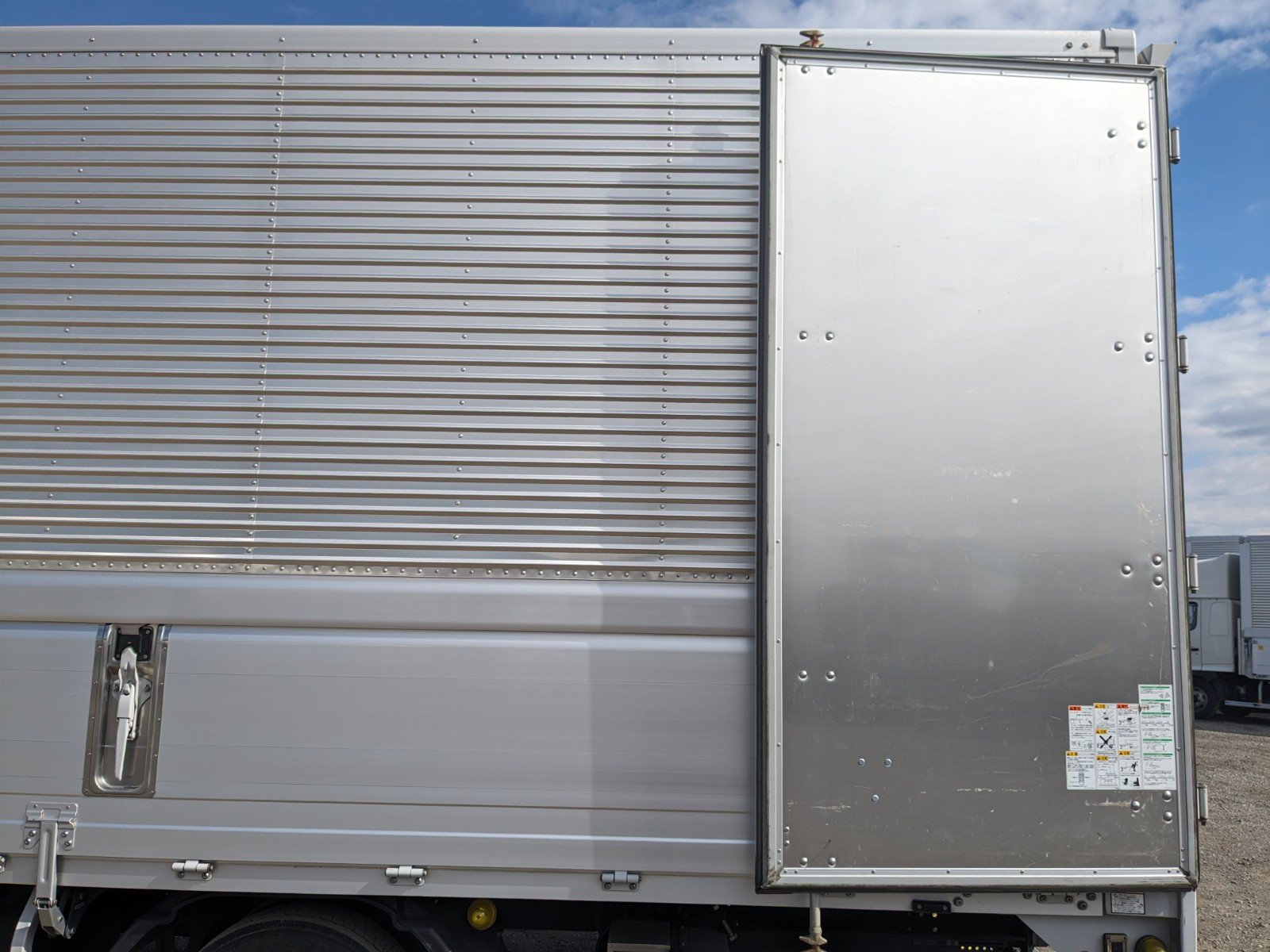 vehicle_image_20260213091902QSc3A2SnYA.jpg