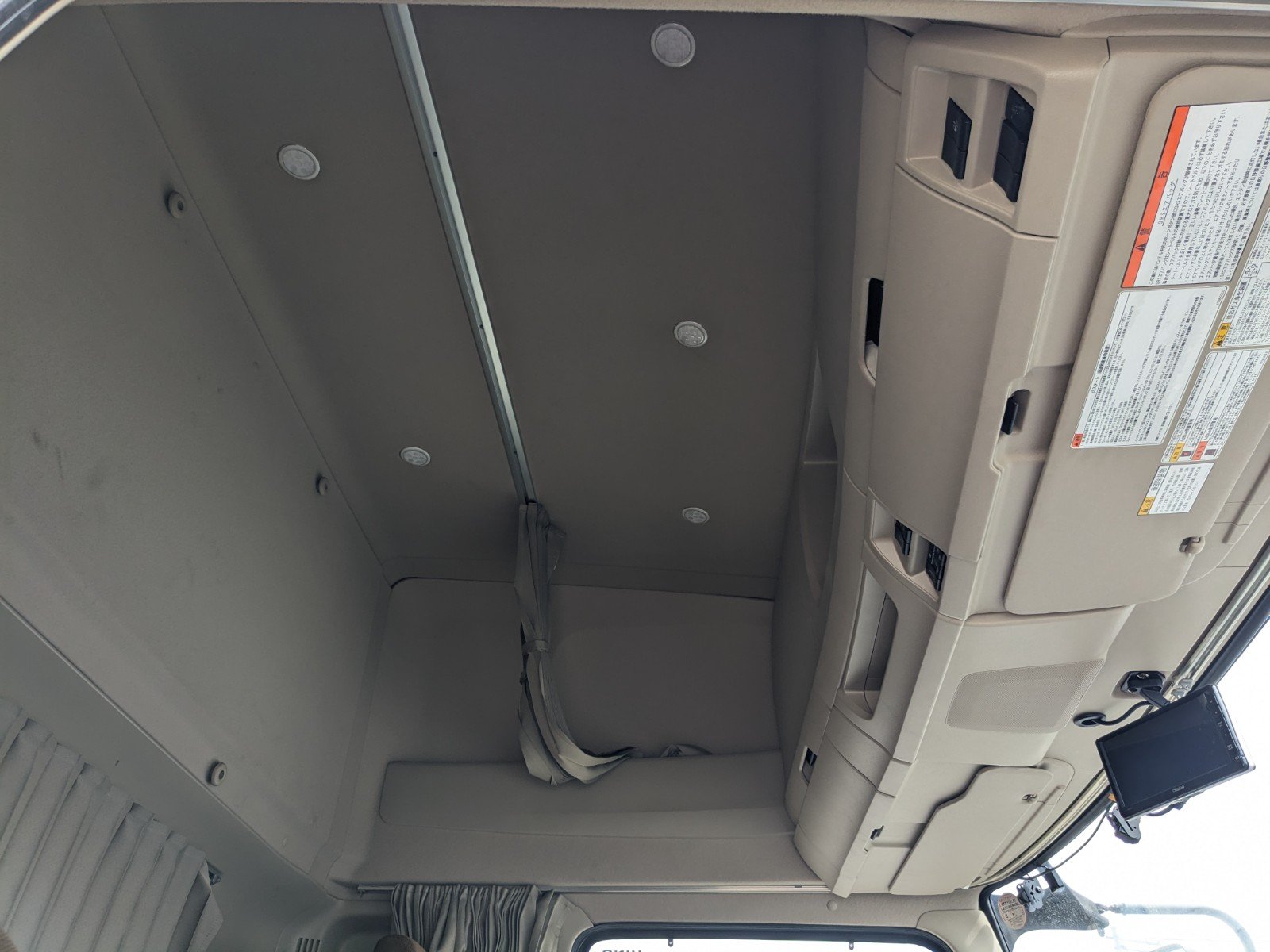 vehicle_image_20260410154018EfMtsFGKQR.jpg