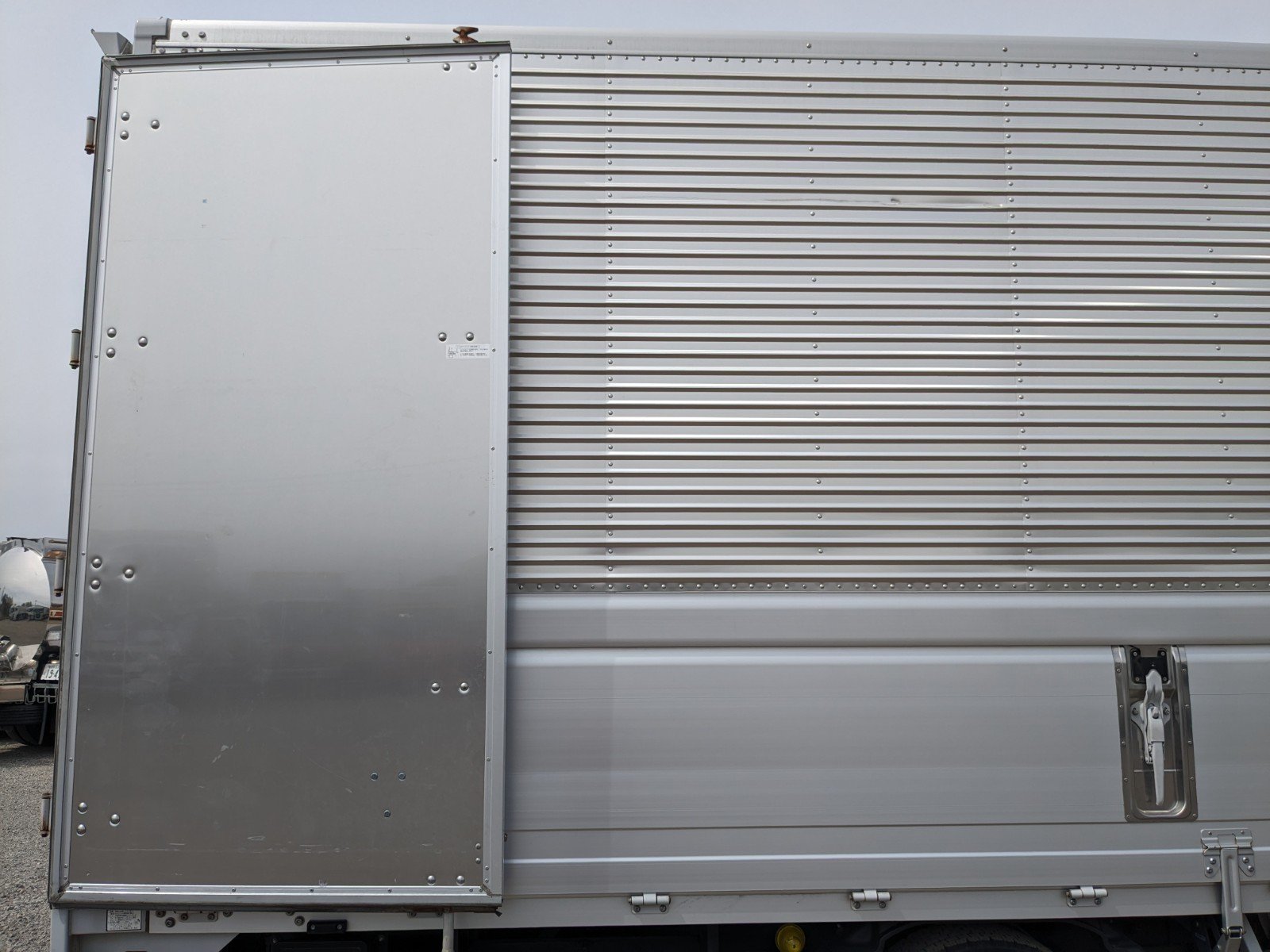 vehicle_image_20260410154018XQeTPSRCjH.jpg