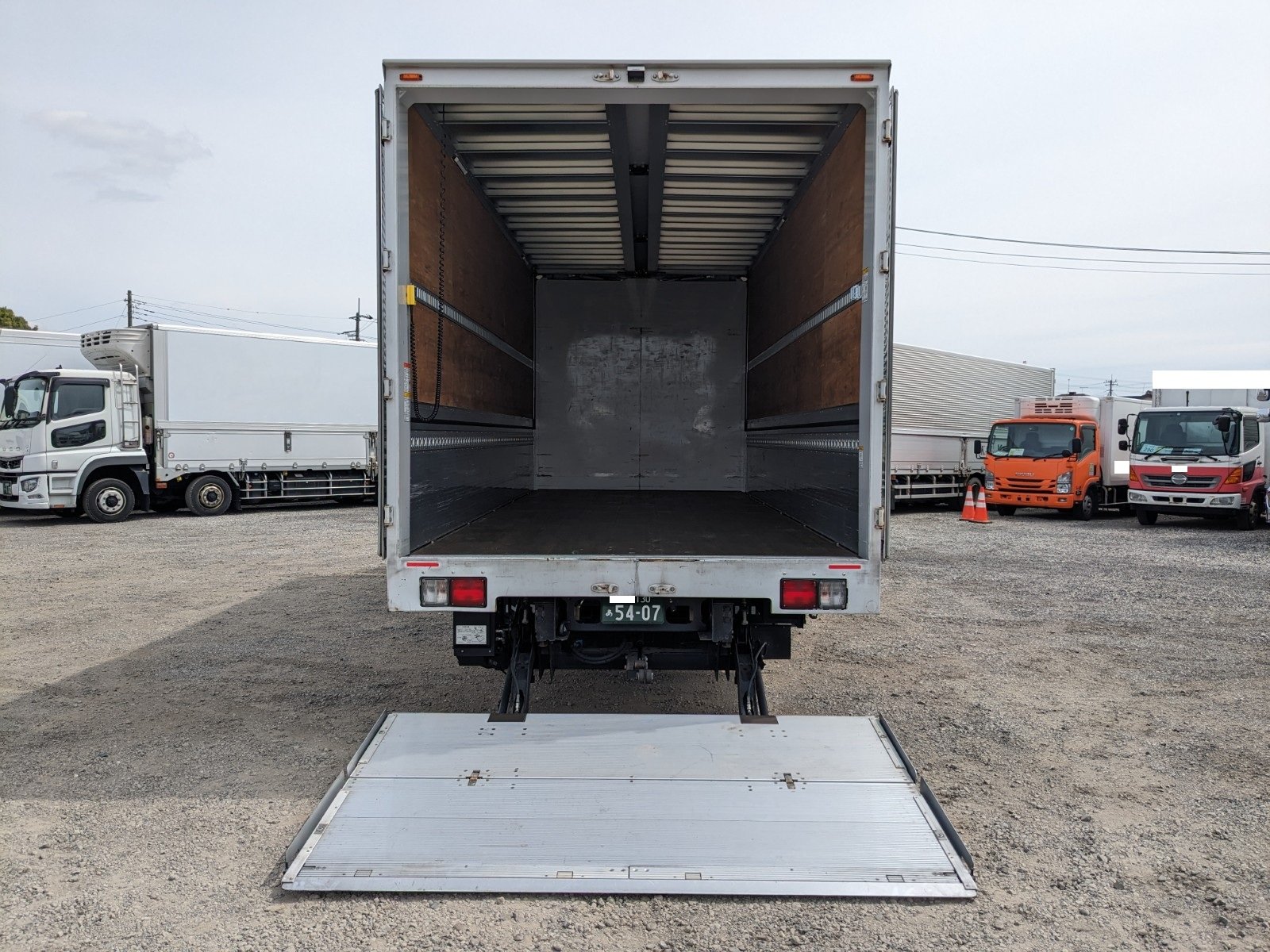 vehicle_image_20260410154018e05iFQXRva.jpg