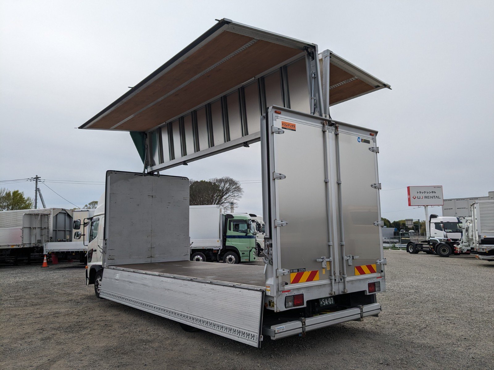 vehicle_image_20260410154018vPs6Kk5oPu.jpg