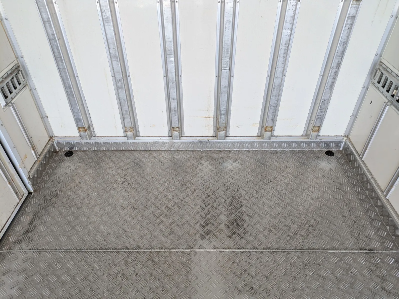 vehicle_image_2026073011262072LJAVw3E2.webp